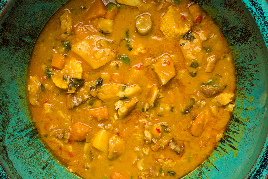 2da Edición Caldo Santo: Recetas de Doña Carmen "Yiya" Rivera Rodríguez, Editorial ICP (2014)