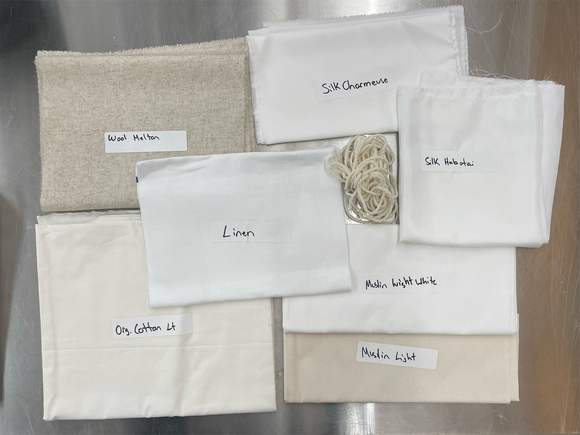 RAW FIBERS FOR DYEING