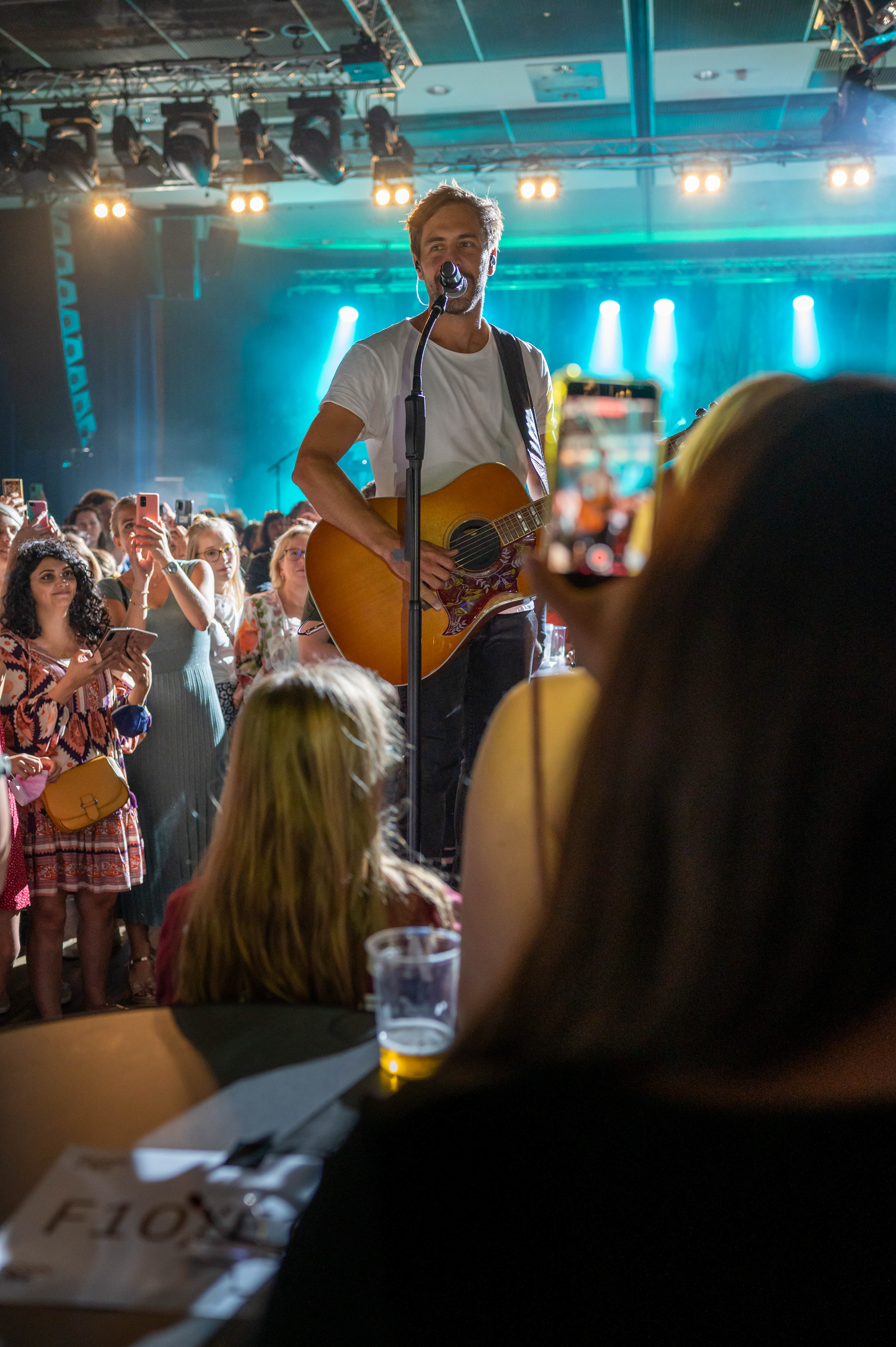 Max Giesinger / Endlich Akustik! Tour / Bonn