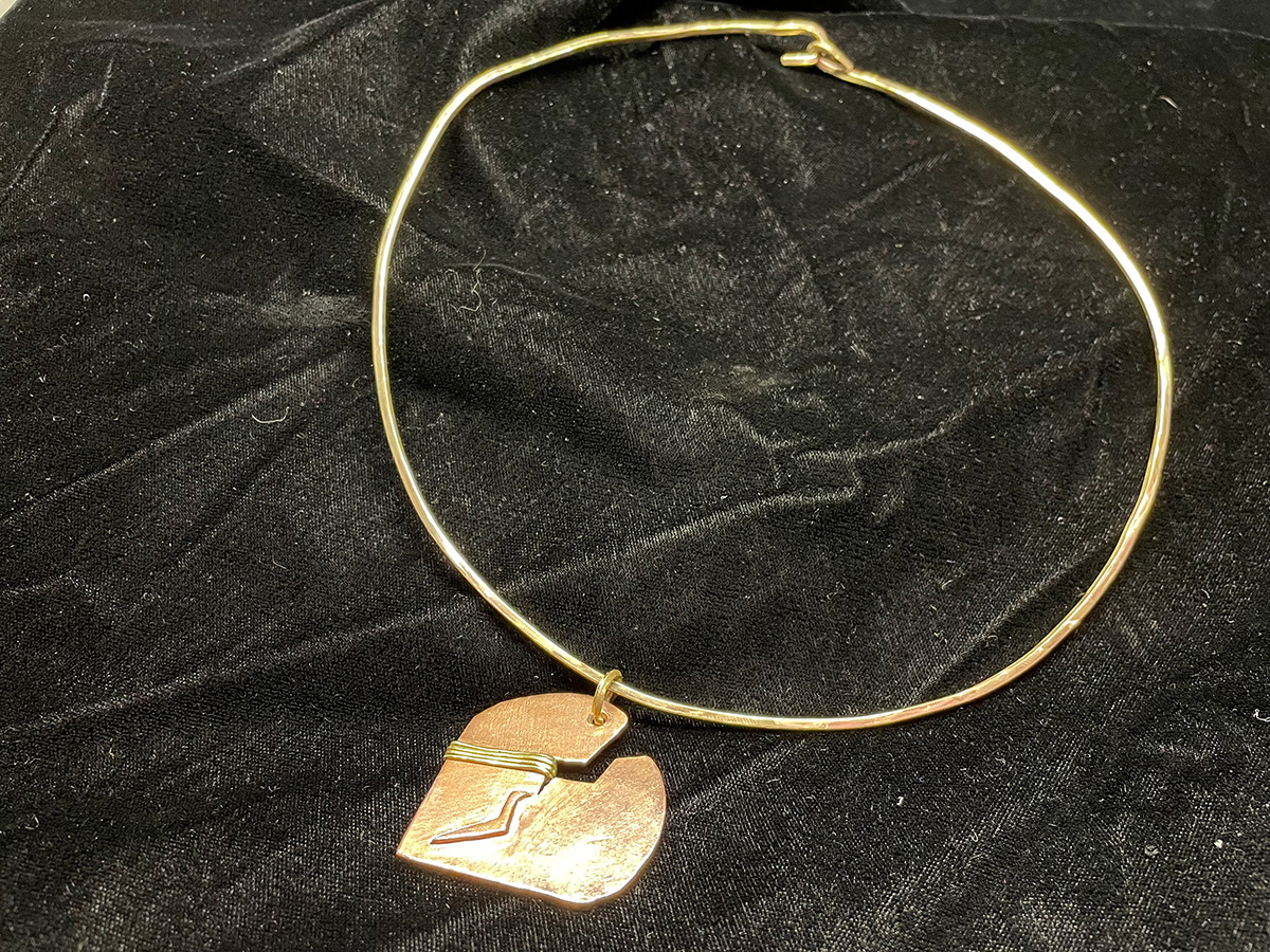 Hjetre Avlass Wesley Maddox NFS ART 133 (1604) Jewelry and Metal Work I