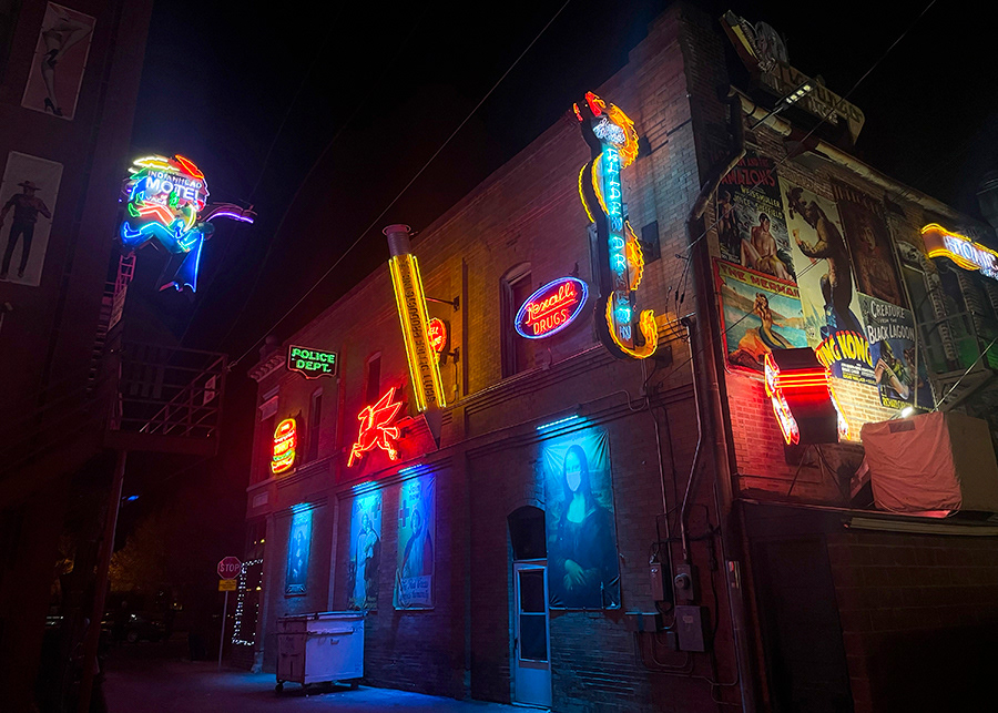 Pueblo Neon Alley, Christian Aragon
