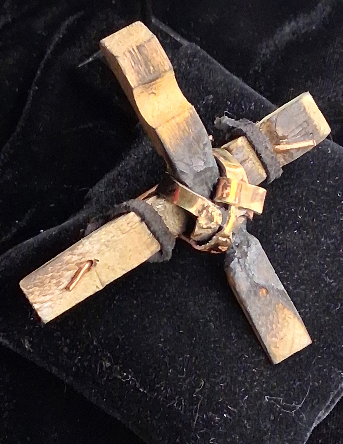 brooch Allen Long