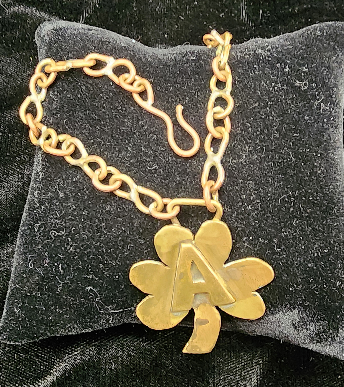 Clover Charm Mia Cruz 