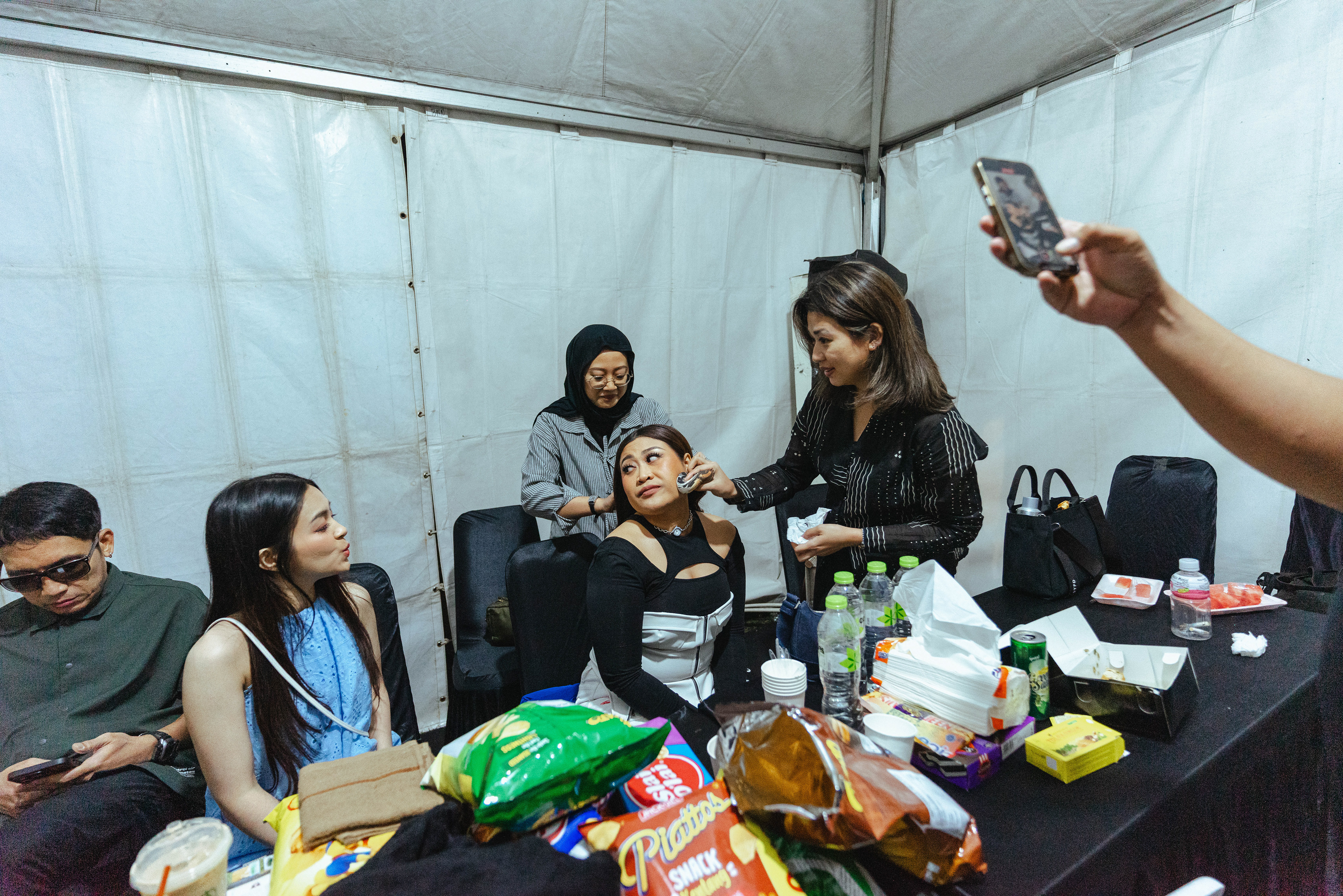 2024 - Oom Leo ft The Vakingshit