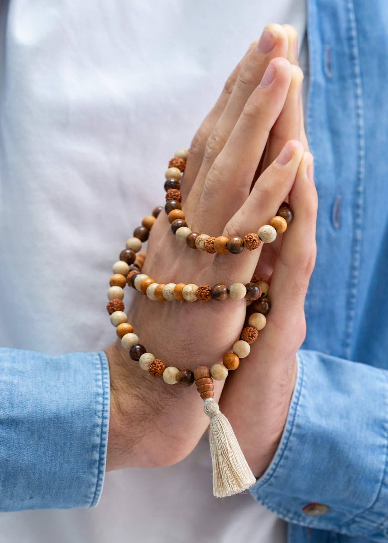 Bracelets tibétains, Dessain et Tolra