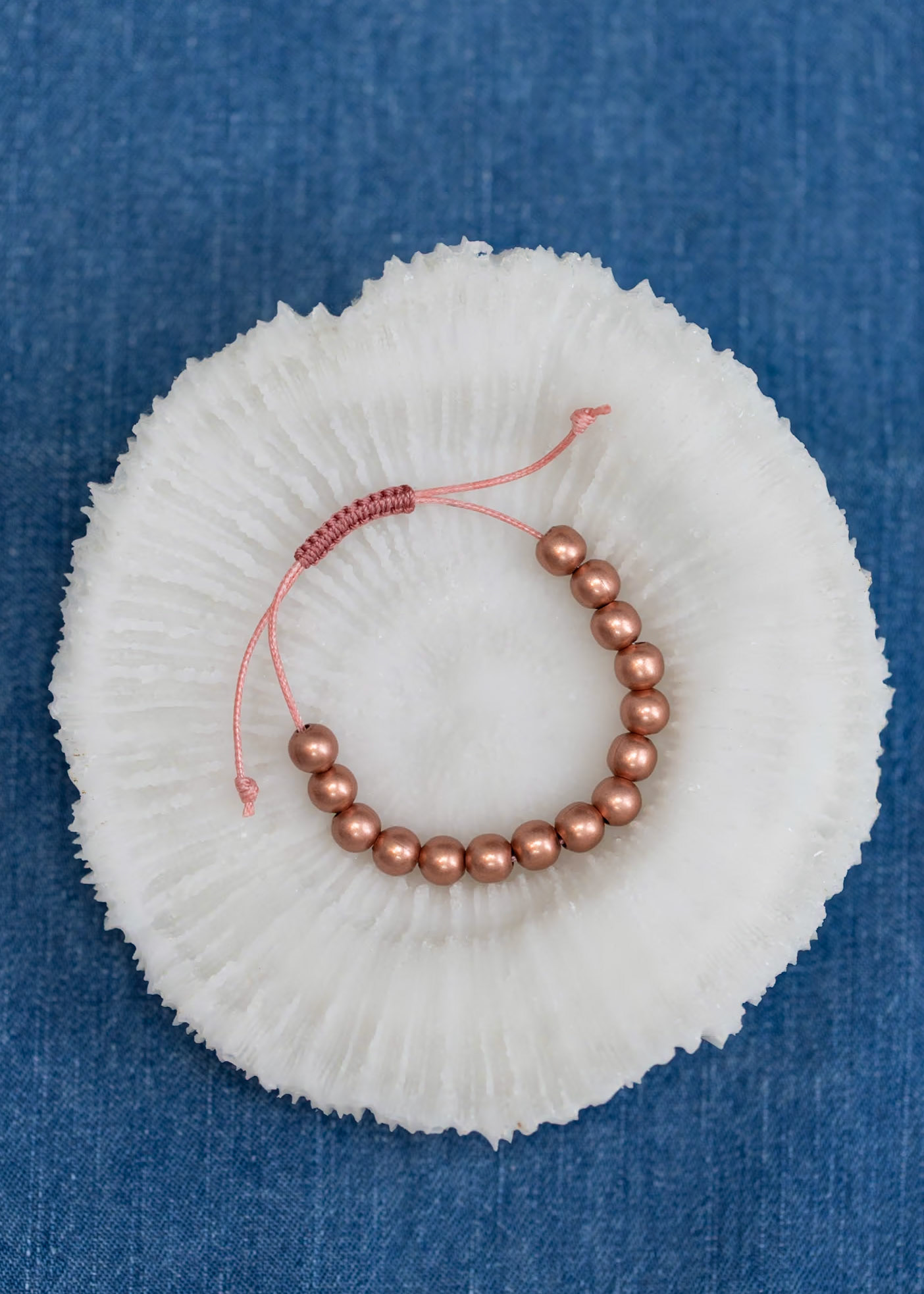 Bracelets tibétains, Dessain et Tolra