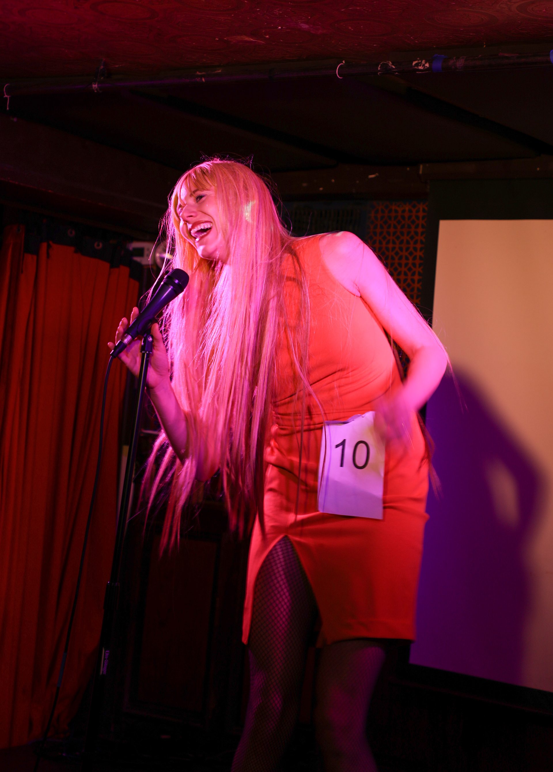 Ian Lockwood's Girlfriend Pageant