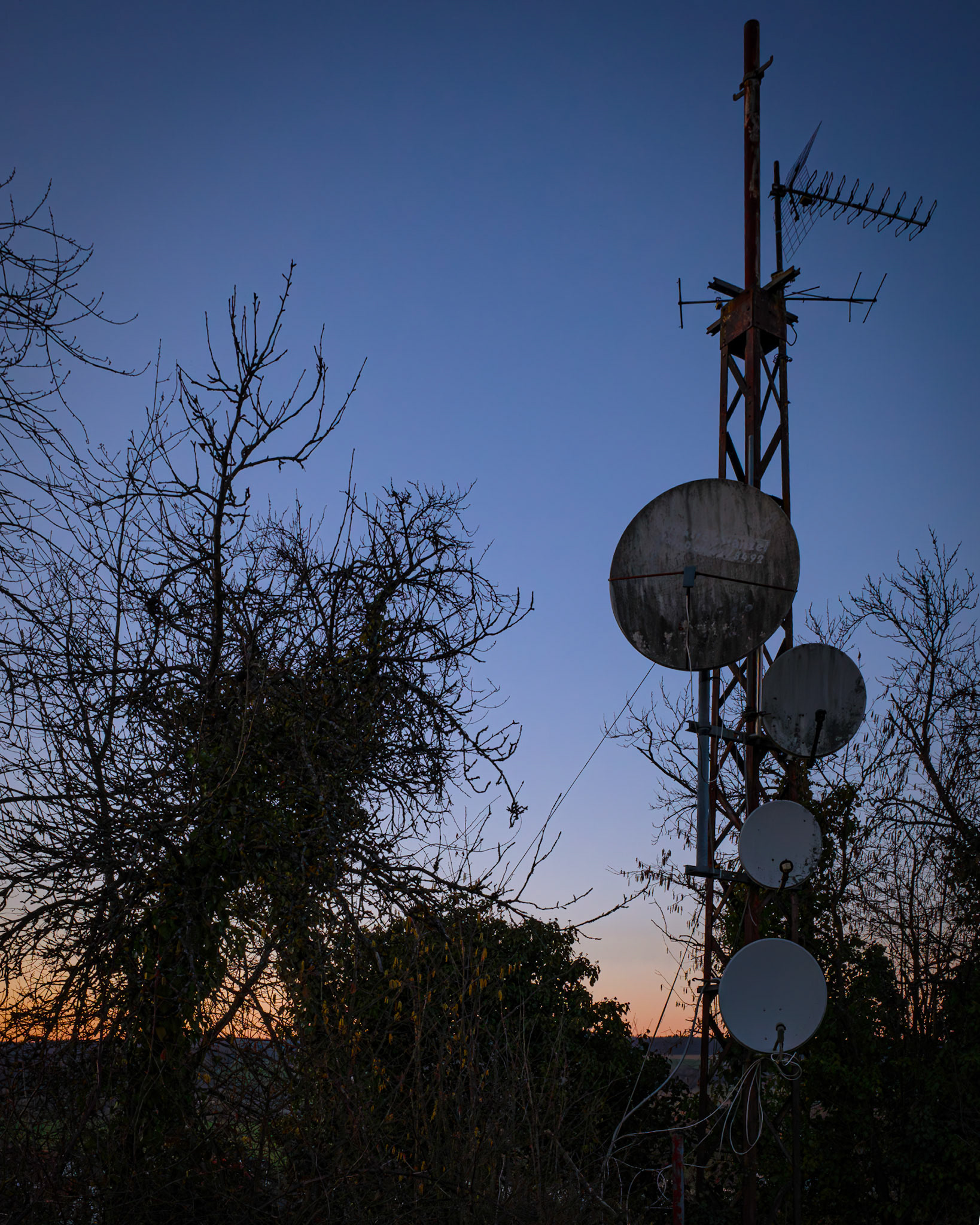 Alte Satellitenschüsseln