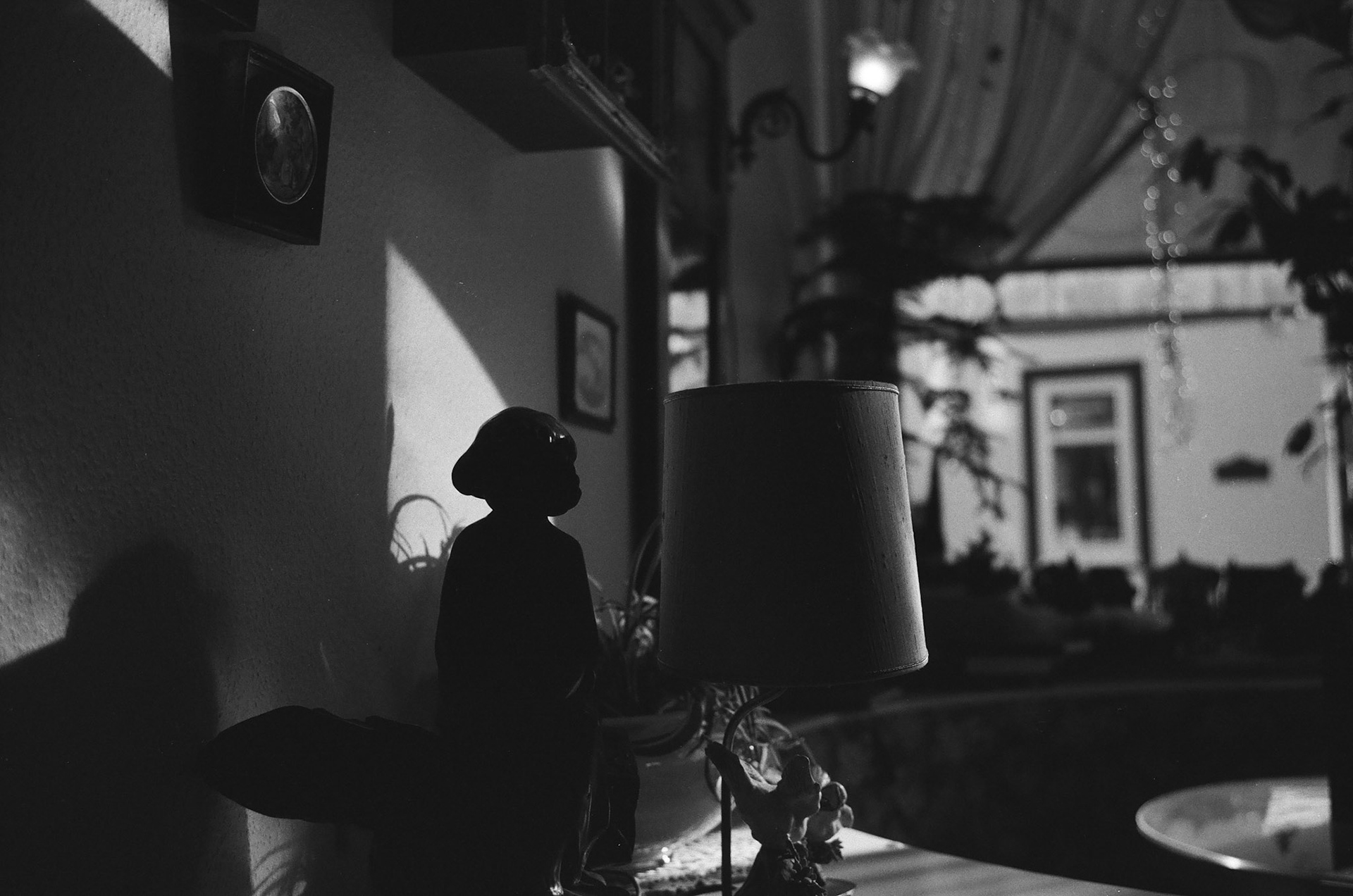 Kleines Cafe am Markt, Braunfels, Leica M4, Voigtländer Ultron 35mm F2.0, Ilford Delta 3200 pushed auf 6400 ISO