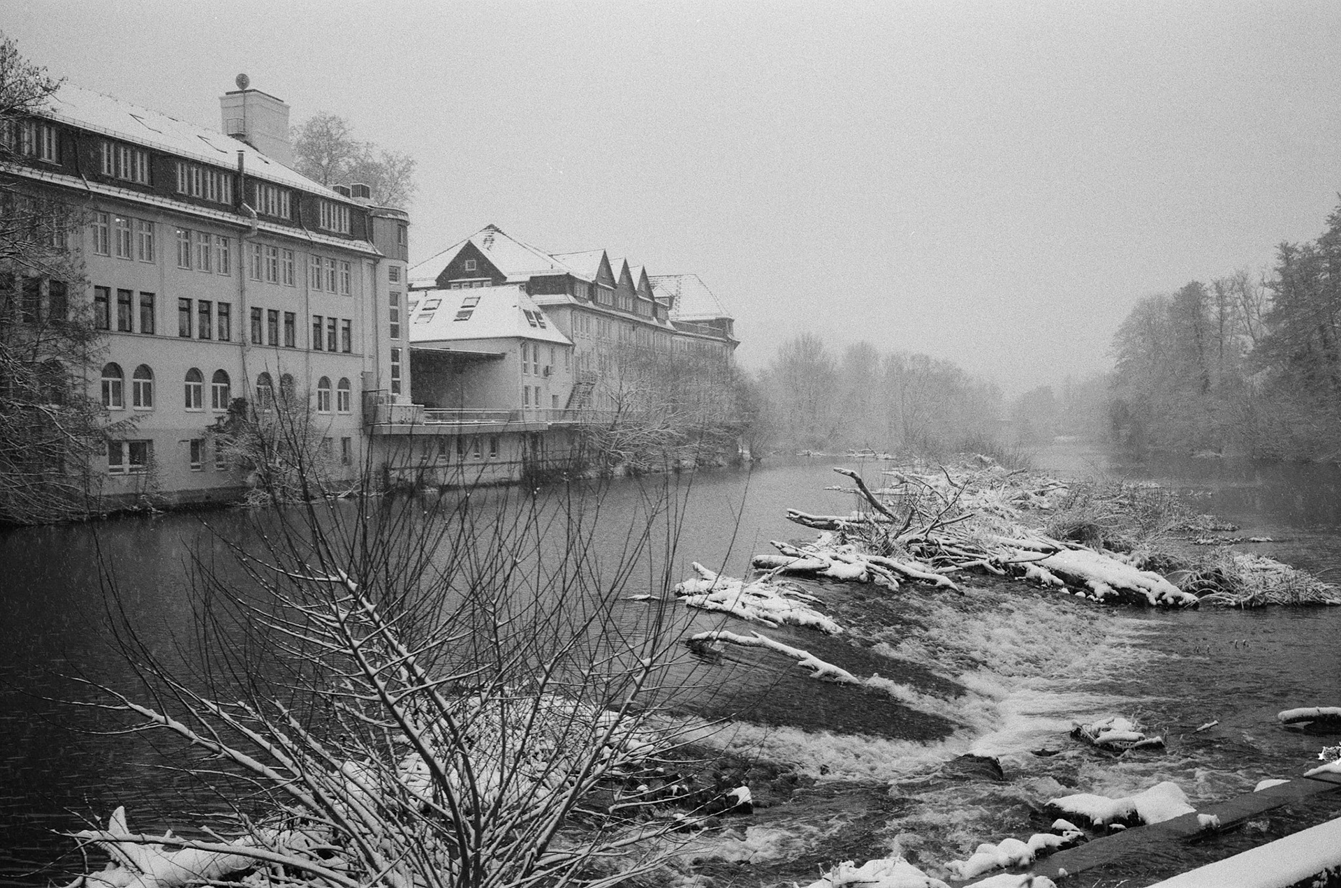Hausertorstraße und Lahn im Winter, Wetzlar, Leica M4, Voigtländer Ultron 35mm F2.0, Agfa 100APX
