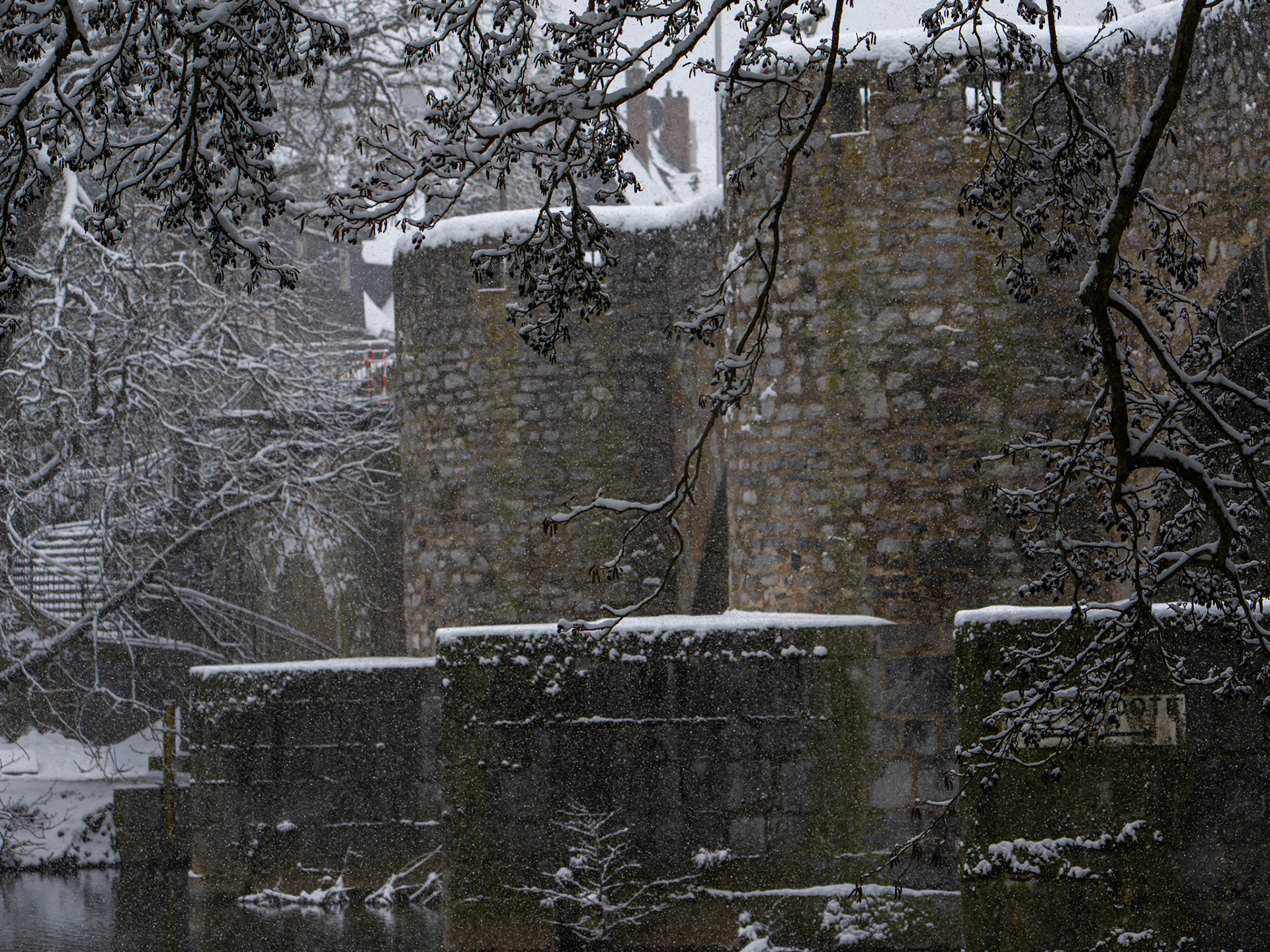 Wetzlarer Alte Lahnbrücke im Winter