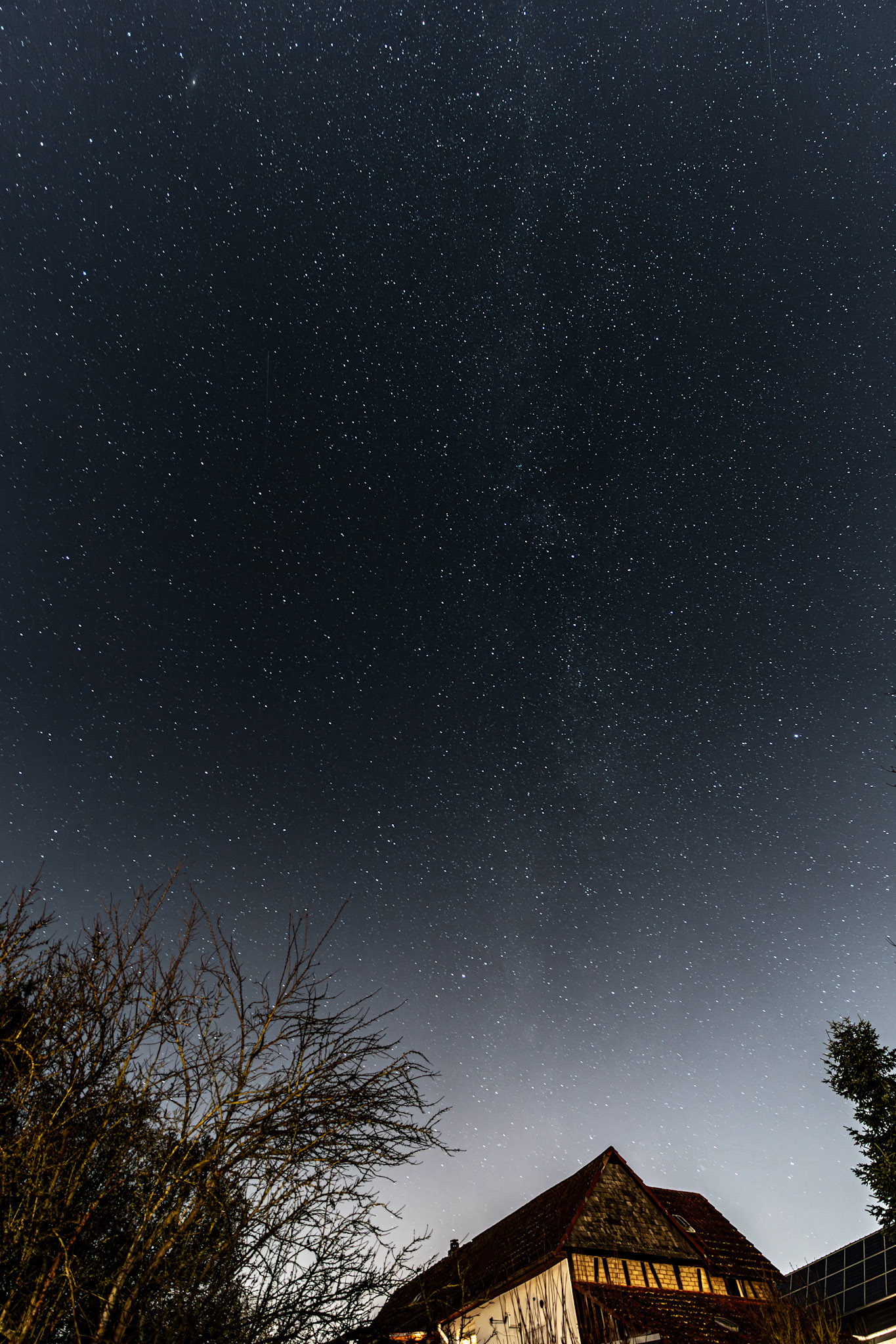 Wintermilchstraße aus dem Garten aufgenommen
