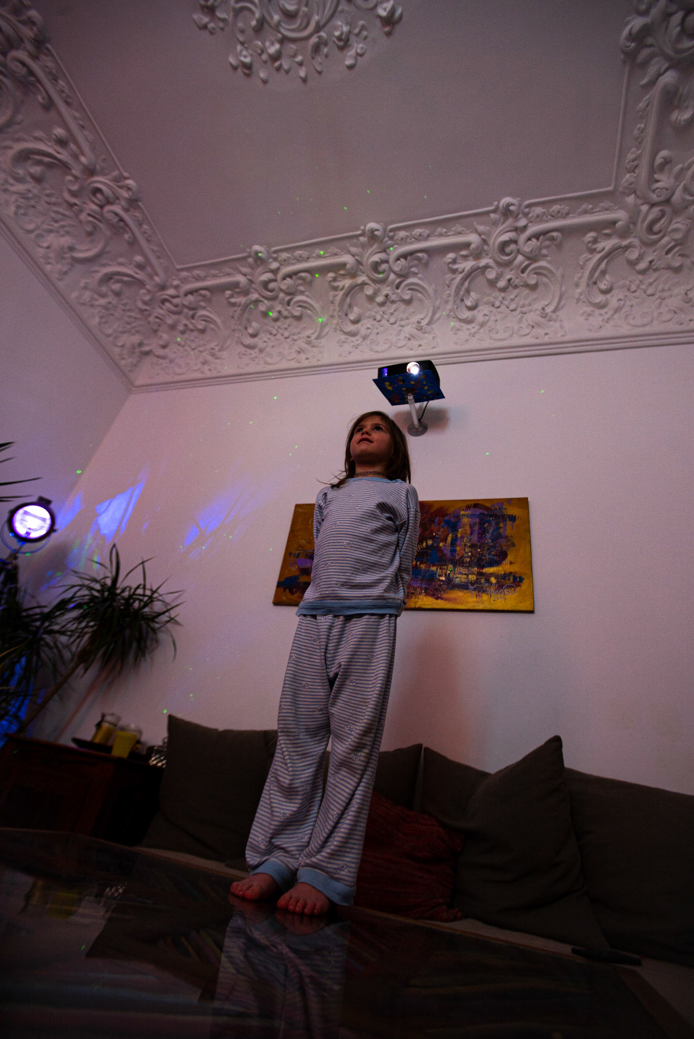 Sophie watches Home Alone while the whole country is in a mandatory lockdown due to the Covid-19 pandemia. Movies, and other fun stuff help her to cope with it while her mother is been stranded in Milano for the past 2 weeks.