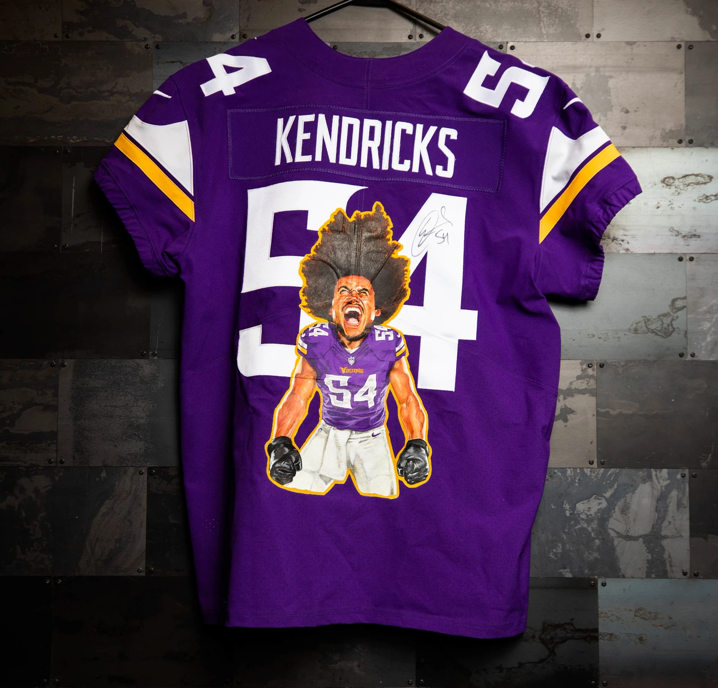 "Kendricks" Signed painted jersey - SOLD - Auction: Sep. 25th, 2022