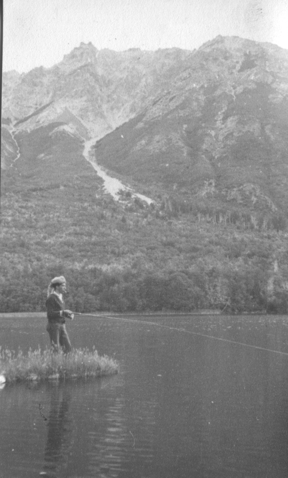 Pescando en el Lago Escondido