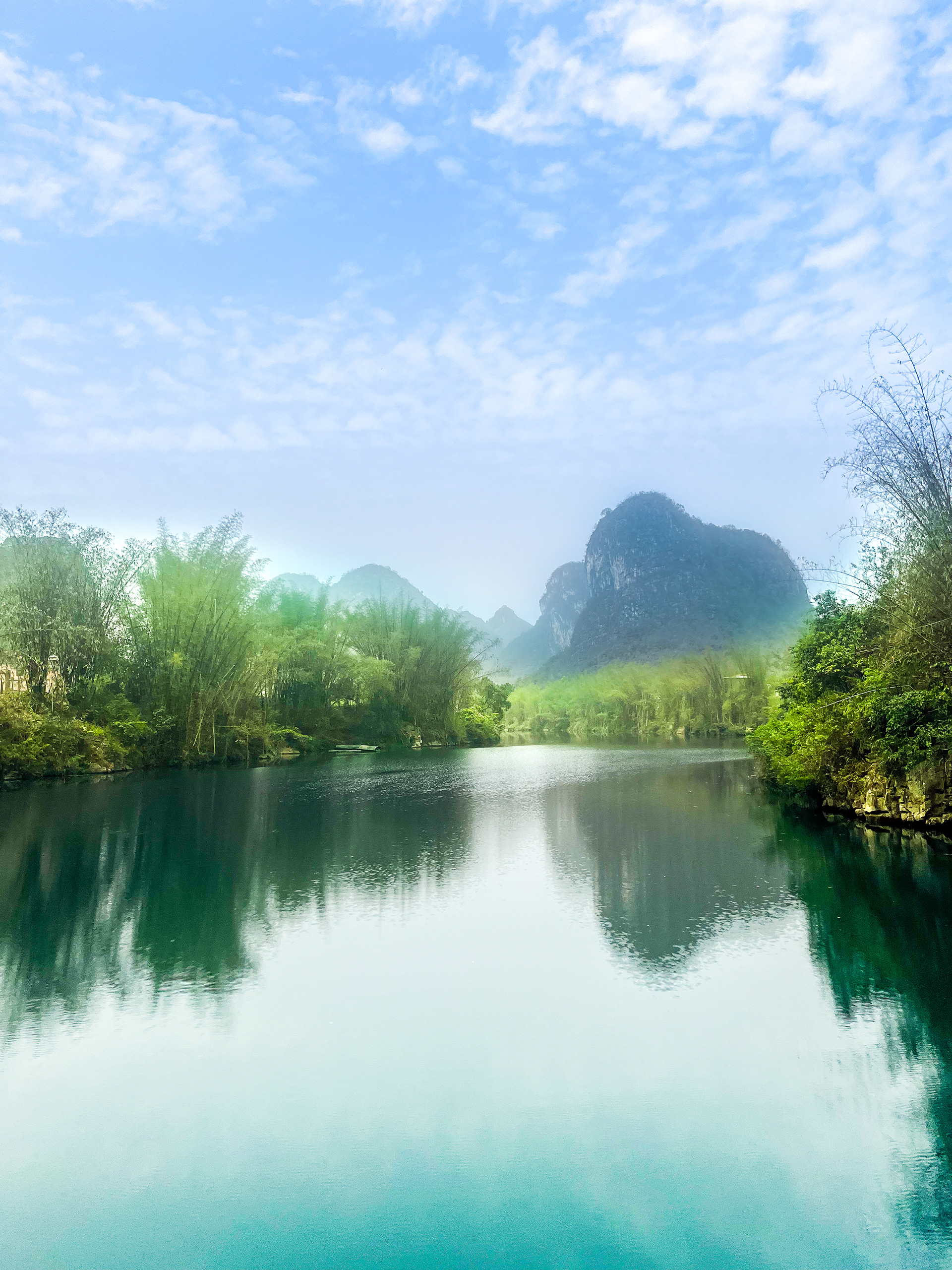 Hechi, China — 2025