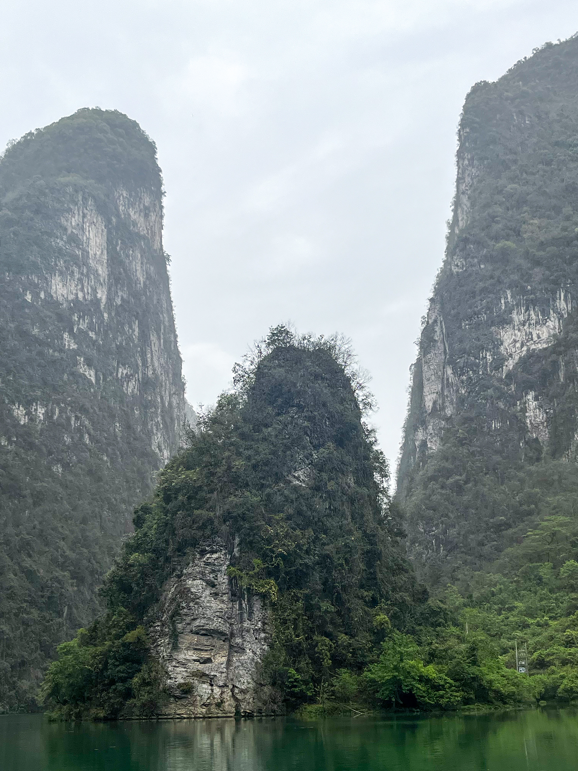 Hechi, China — 2025
