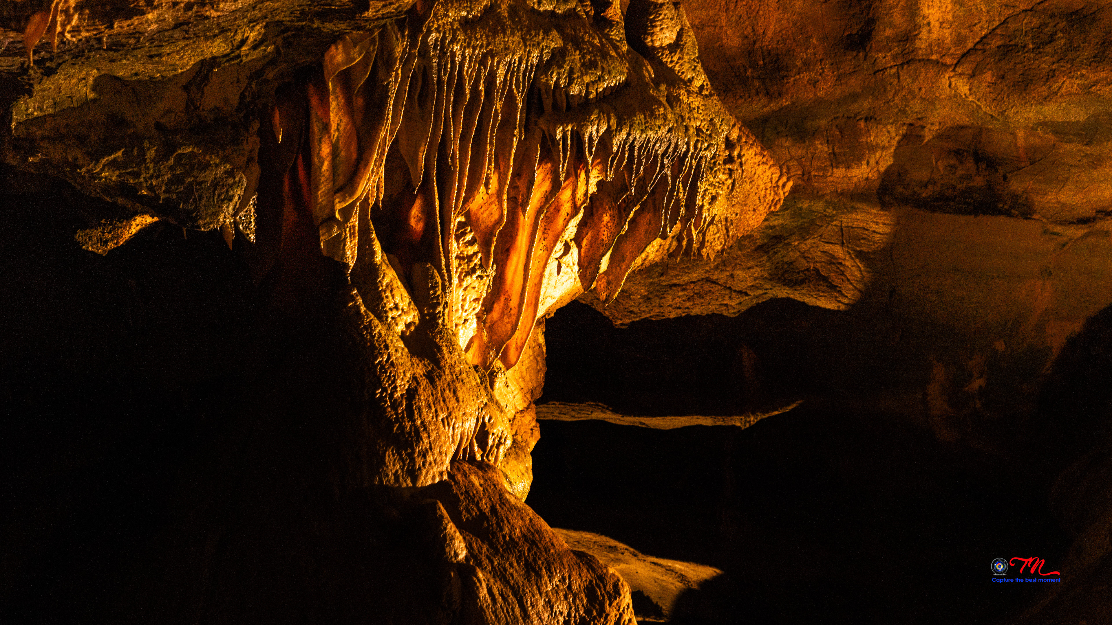 A reflecting lake in Luray Caverns known as Dream Lake (Mar 2024)