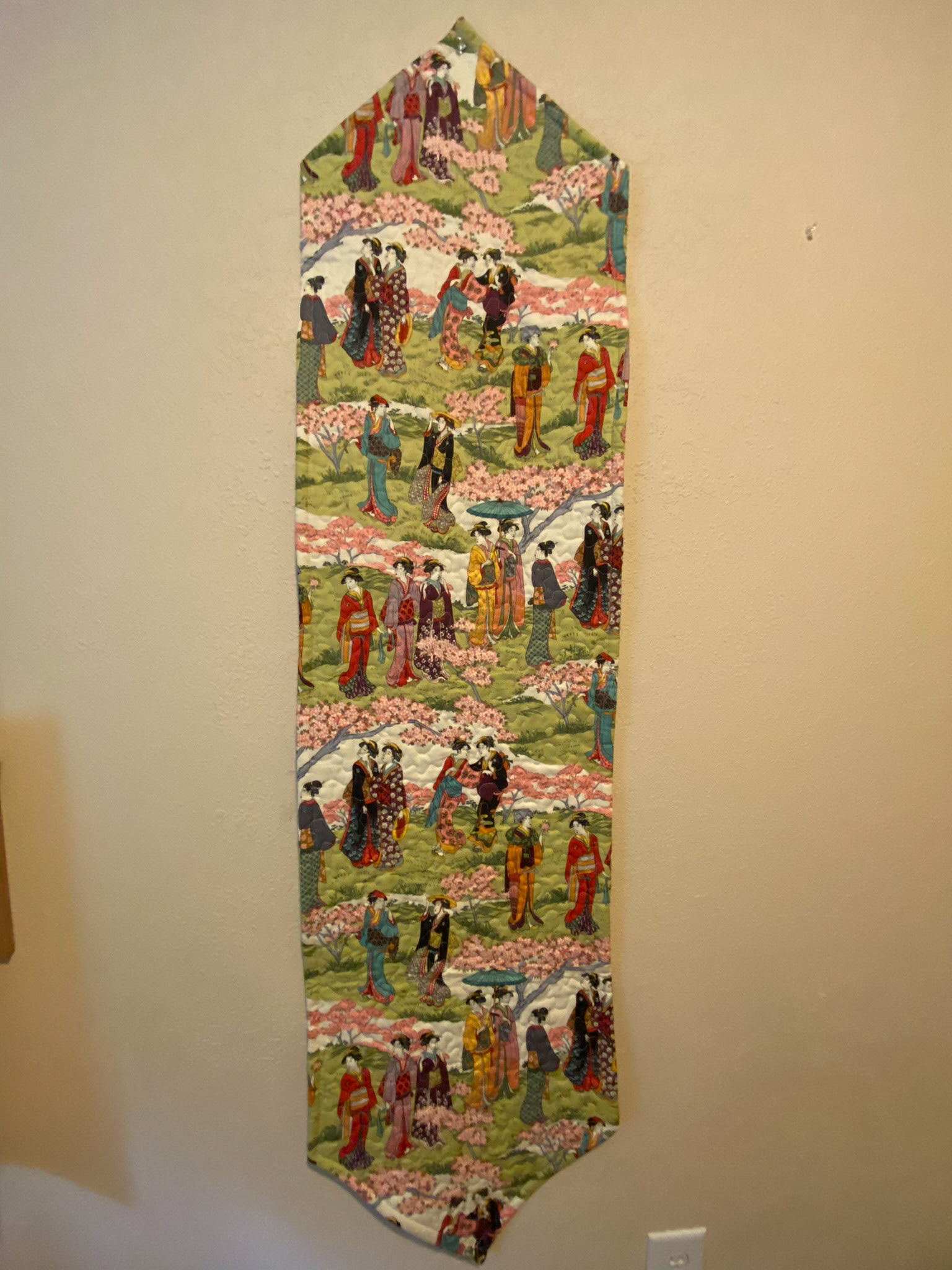 table runner back