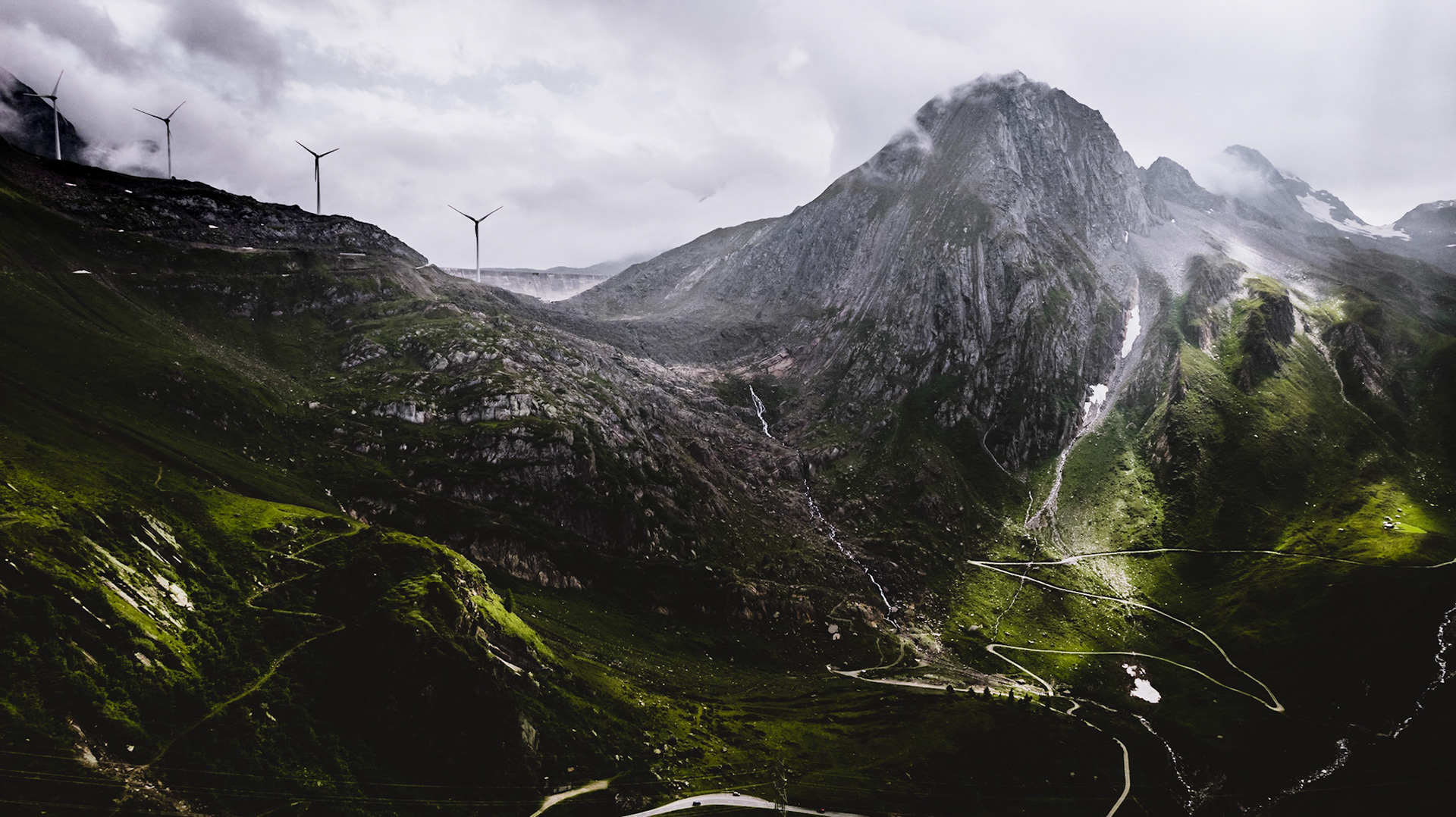 Nufenenpass with the Nufenenstock and the Griessee Bareer