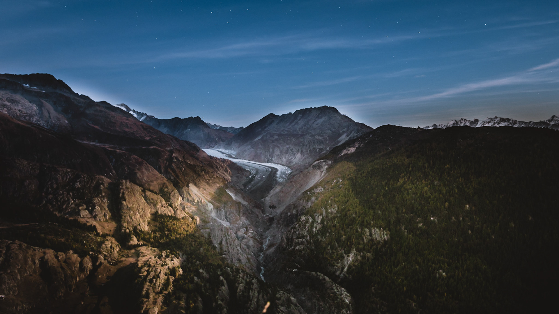The Aletsch Glacier is the largest glacier in the Alps. It has a length of about 23 km.