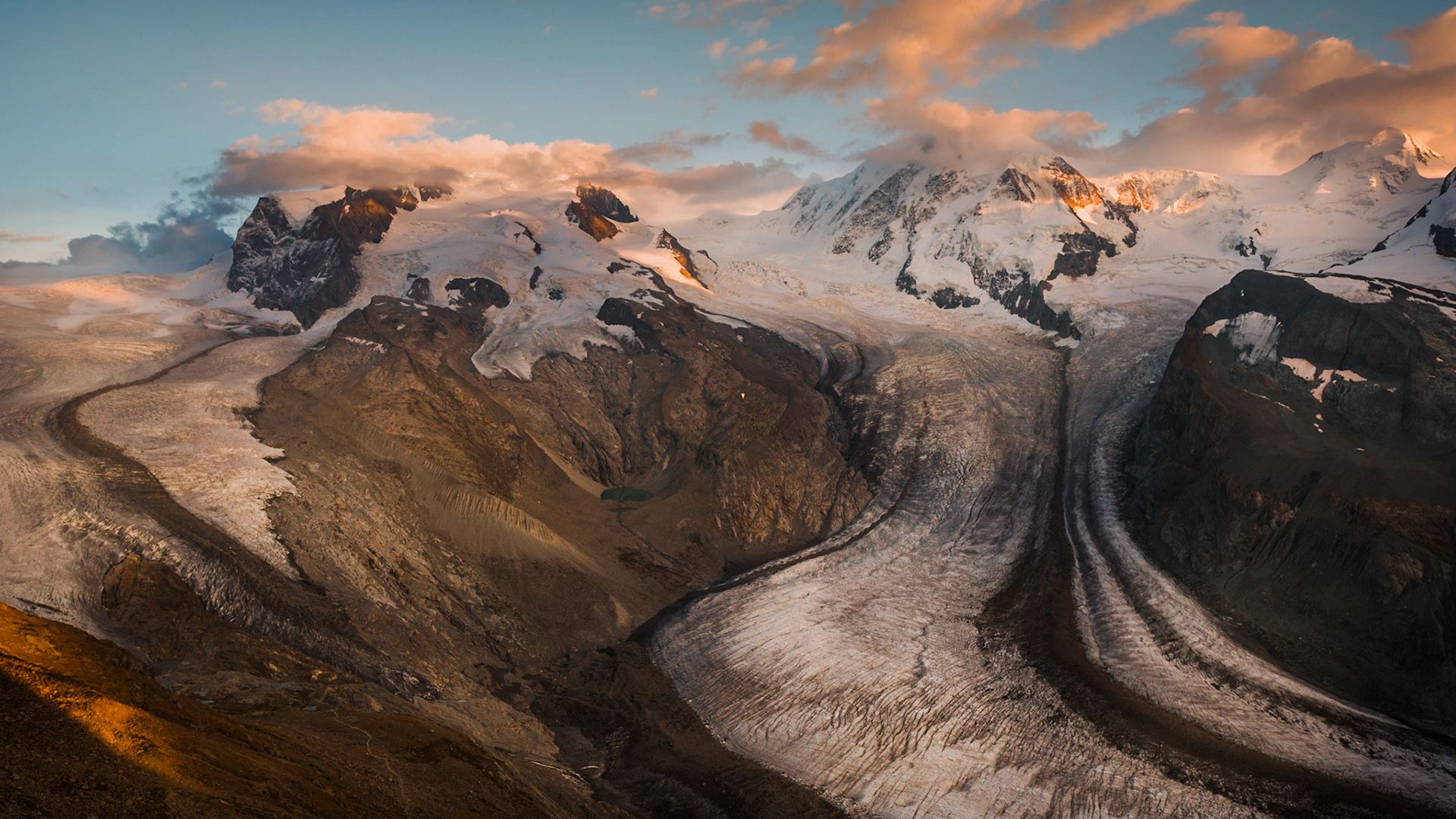 Gornergletscher und Monte-Rosa-Hütte