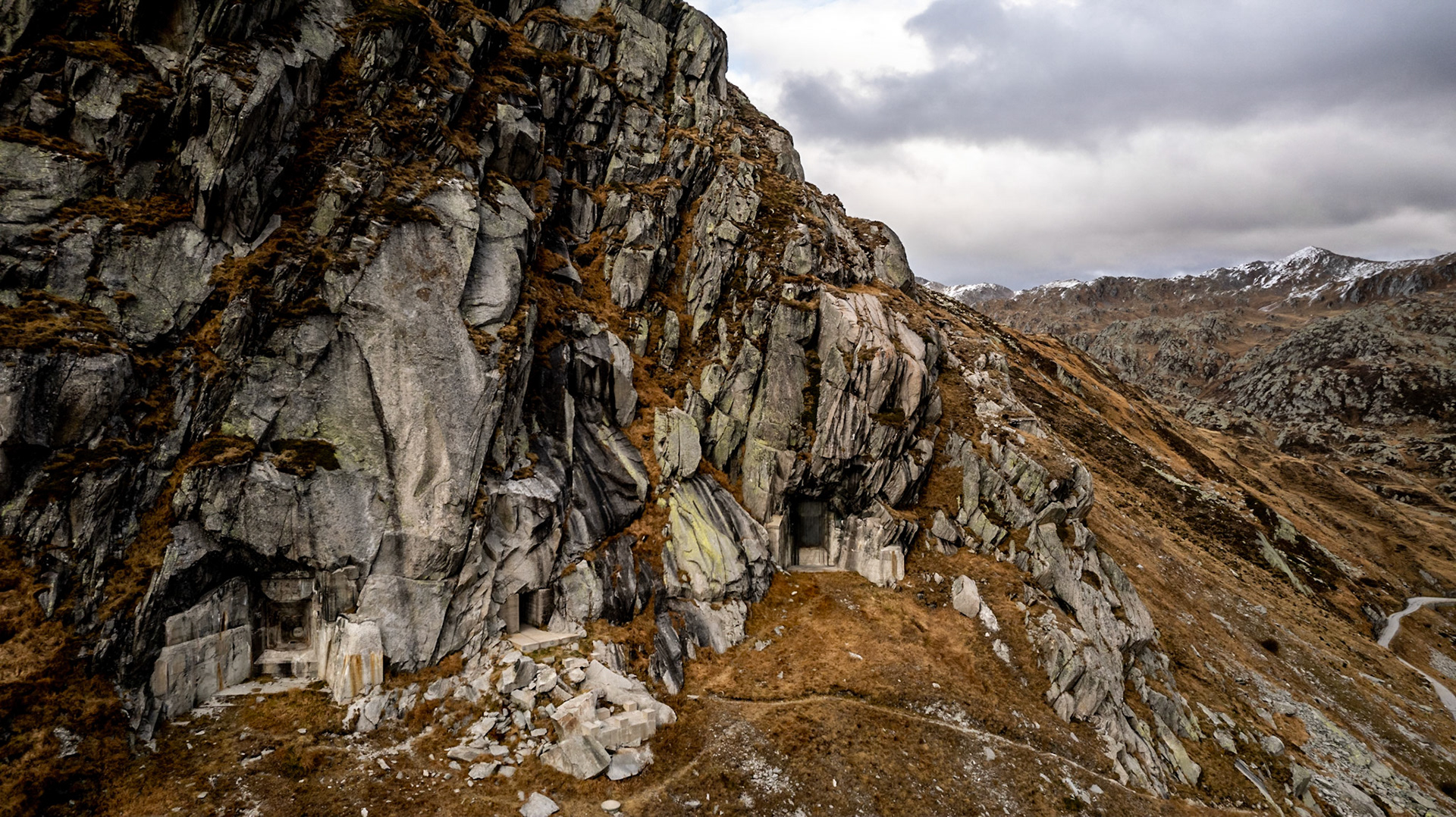 Bunkeranlagen auf dem Gotthardpass