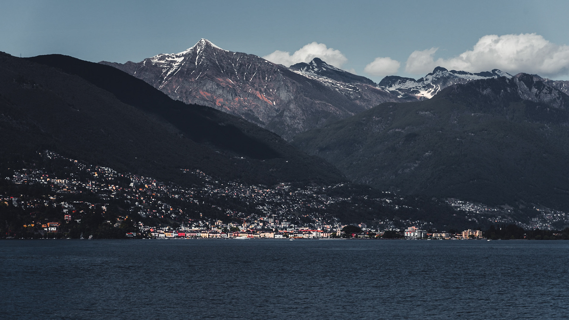 Blick über den Lago Maggiore auf Ascona