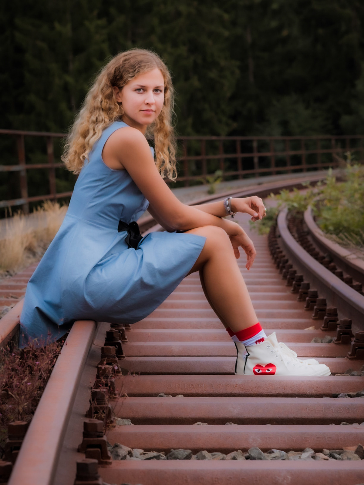 Anna on the tracks of the Hoxeler Viaduct