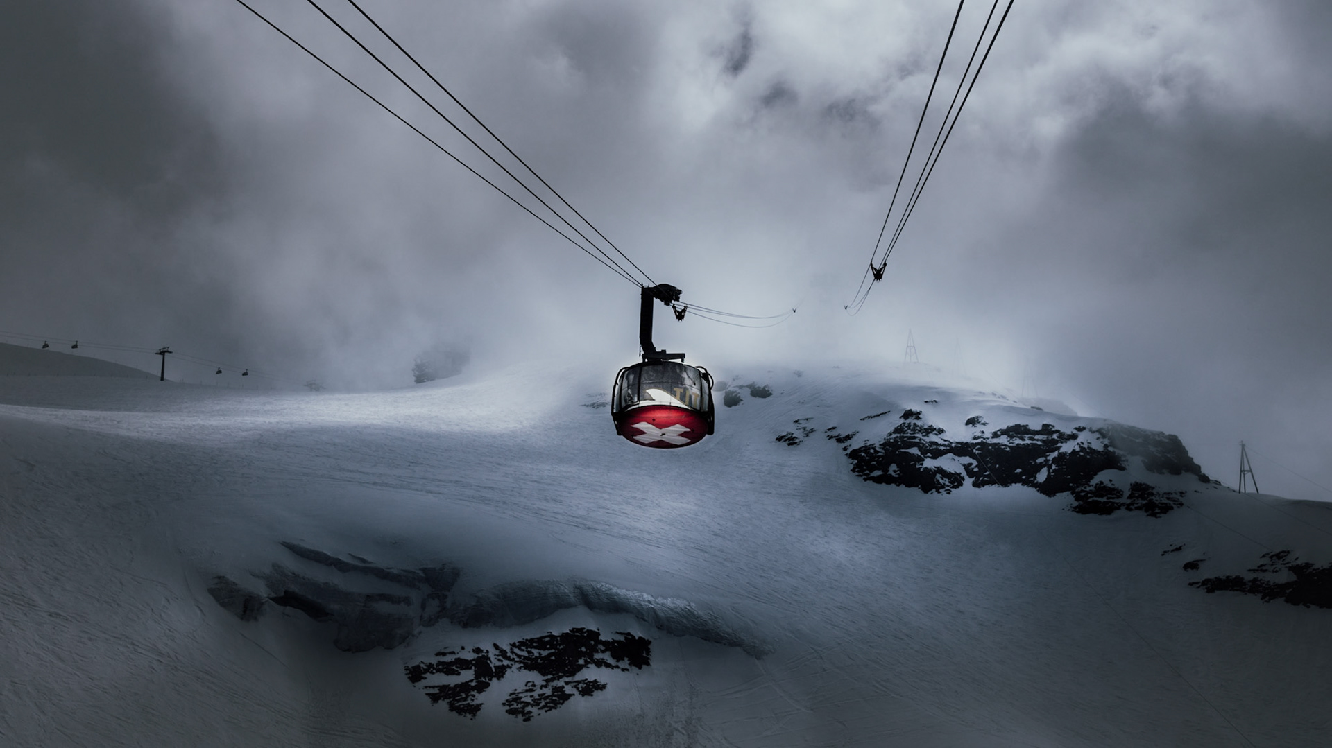 Titlis Rotair Cable Car on a cloudy day