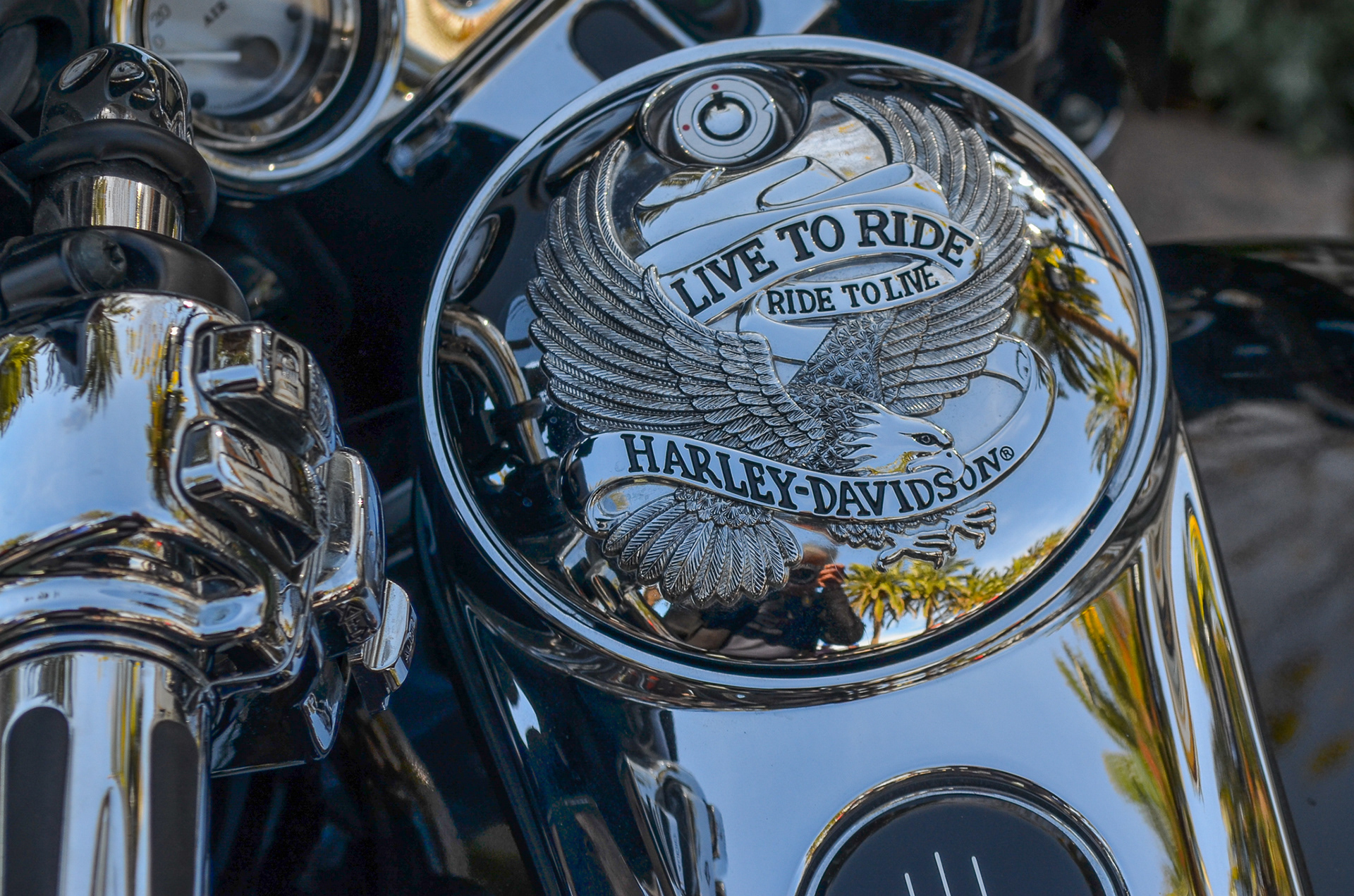 Live to Ride badge, Harley Davidson