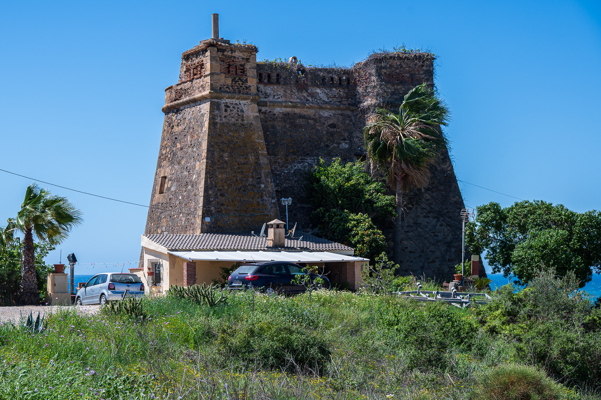 Torre Moya, Benajarafe