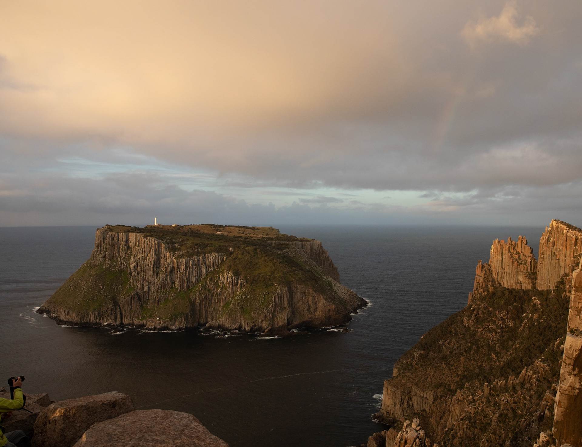 25 Tasman Island from Cape Pillar - Three Capes Track - Tasman Peninsula - Tasmania - Australia