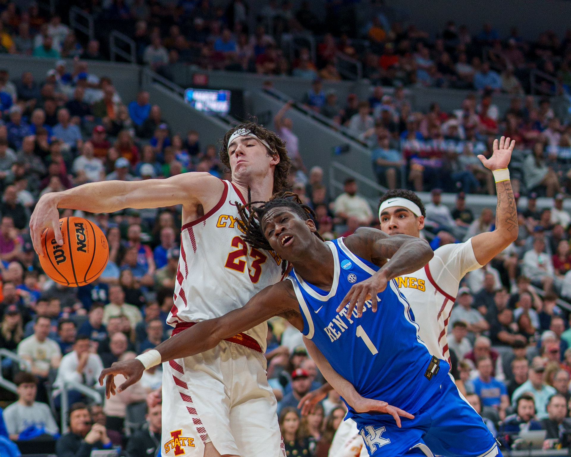 Iowa State defender Blake Buchanan steals the ball from Kentucky's Denzel Aberdeen in the second round of the NCAA Tournament on March 22, 2026 at the Enterprise Center in St. Louis, Mo. Iowa State would defeat Kentucky 82-63, largely aided by 12 steals and 20 turnovers resulting in 25 points.