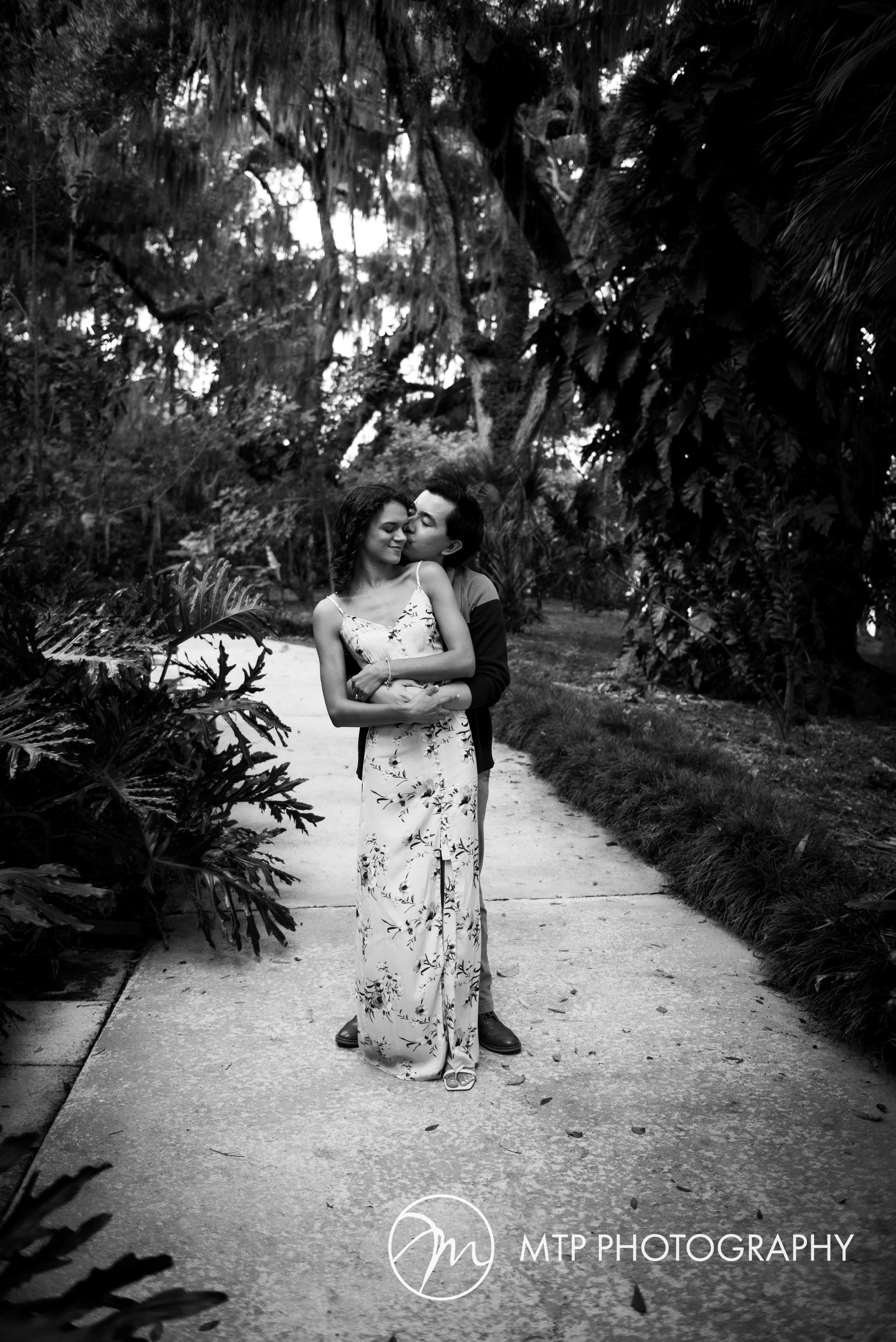 Leu Gardens Engagement Session