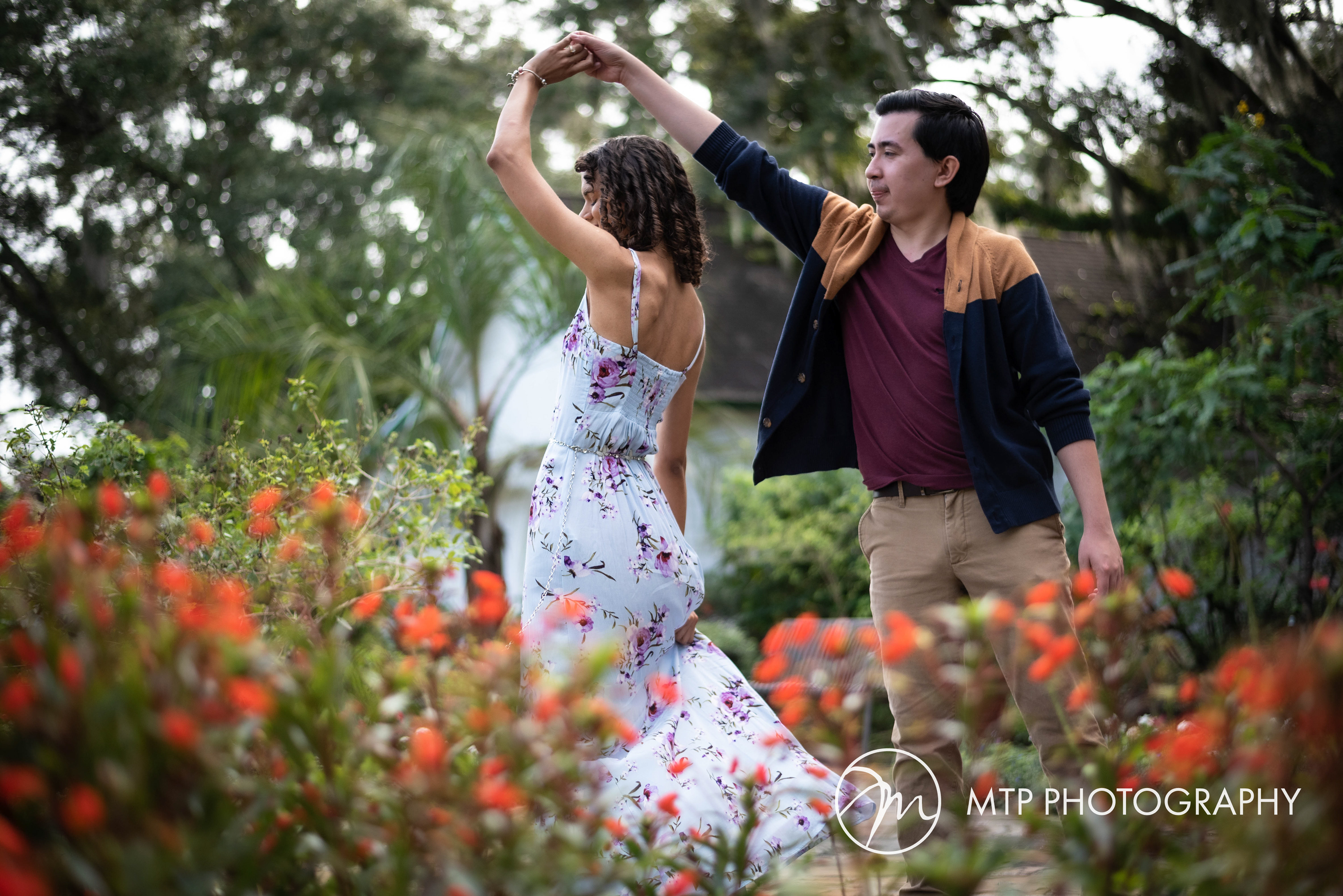 Leu Gardens Engagement Session