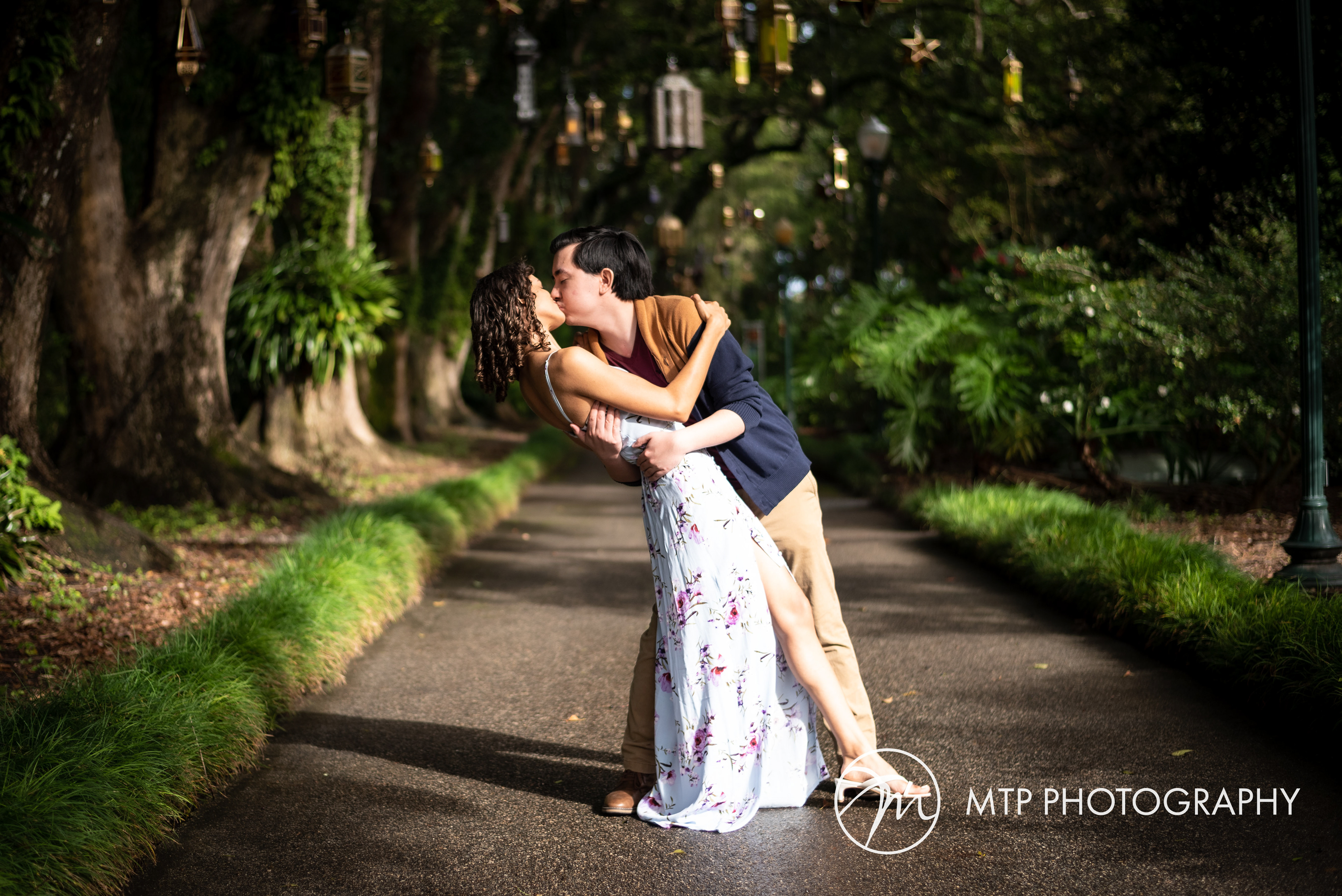 Leu Gardens Engagement Session