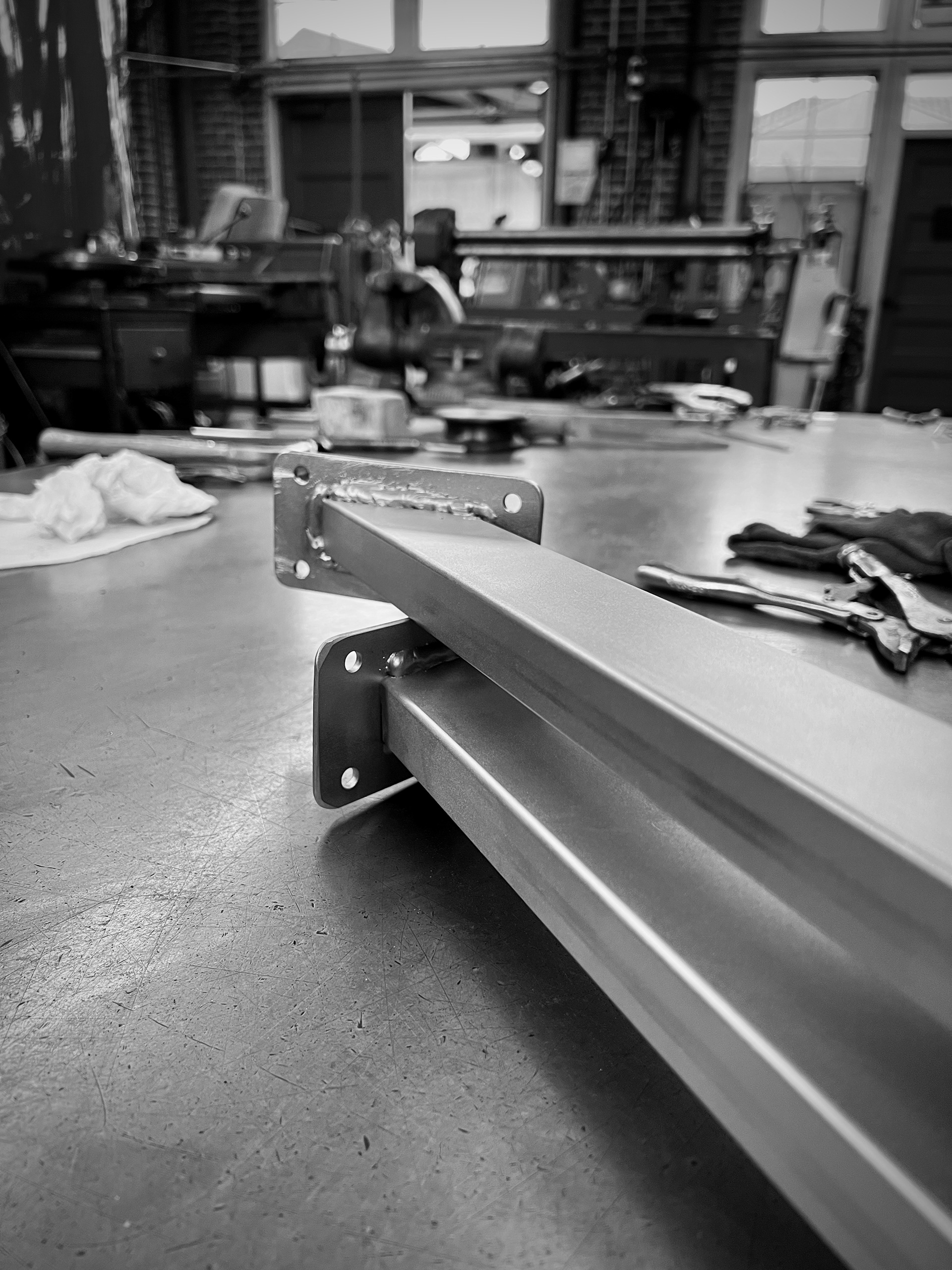 The legs were complete, and the whole thing was ready to assemble with nuts, bolds, and wood screws!