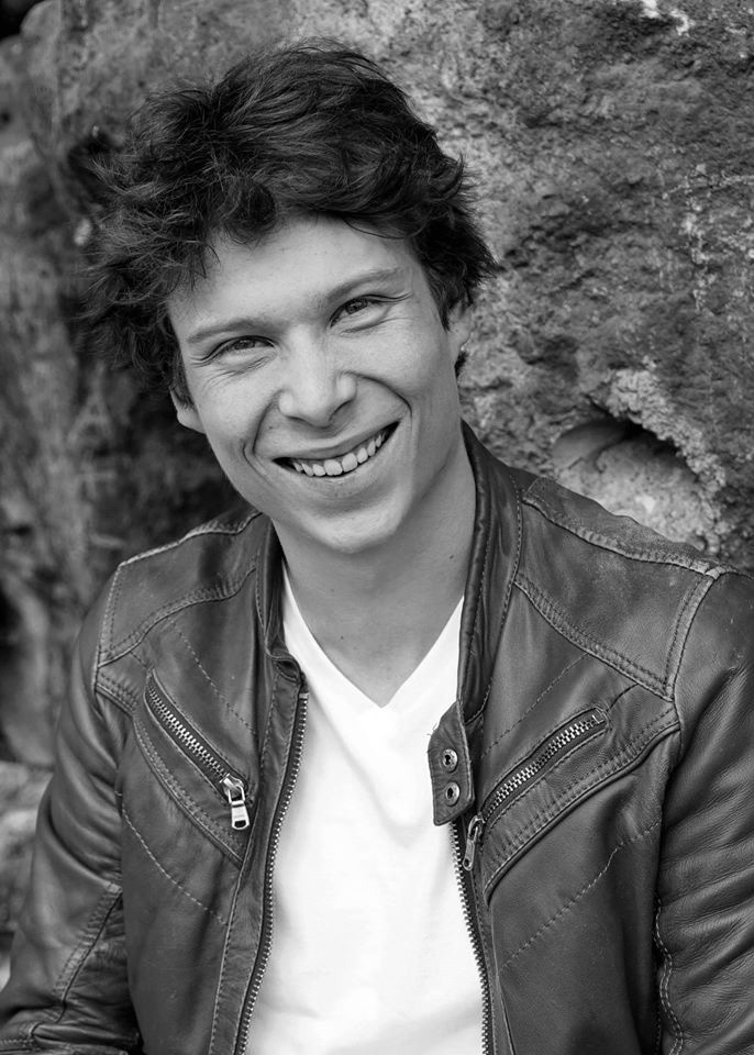 Nicolas Duquenoy, comédienne (@nico.dqn)