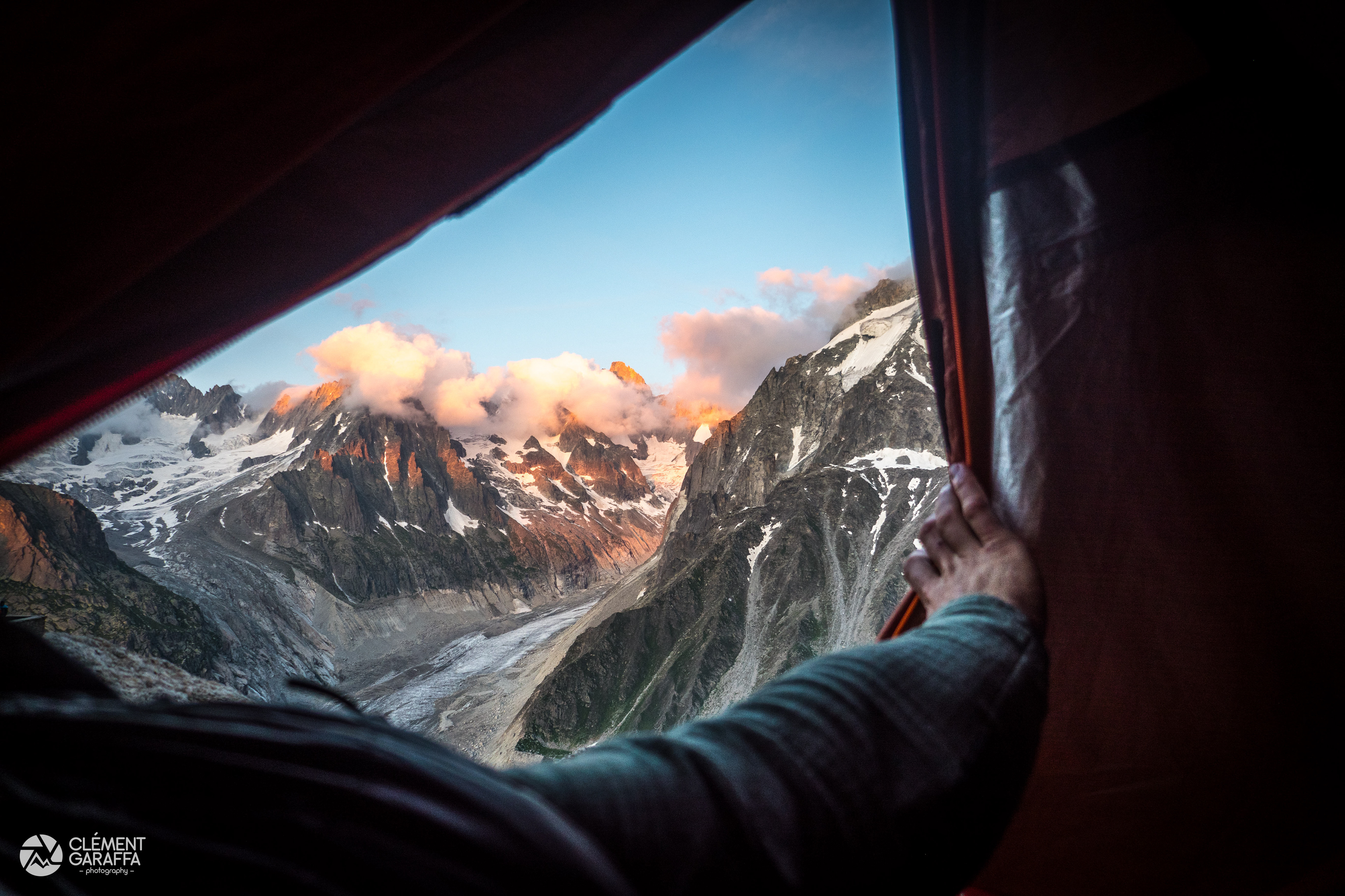 Envers des Aiguilles de Chamonix. Mont-Blanc, 2019