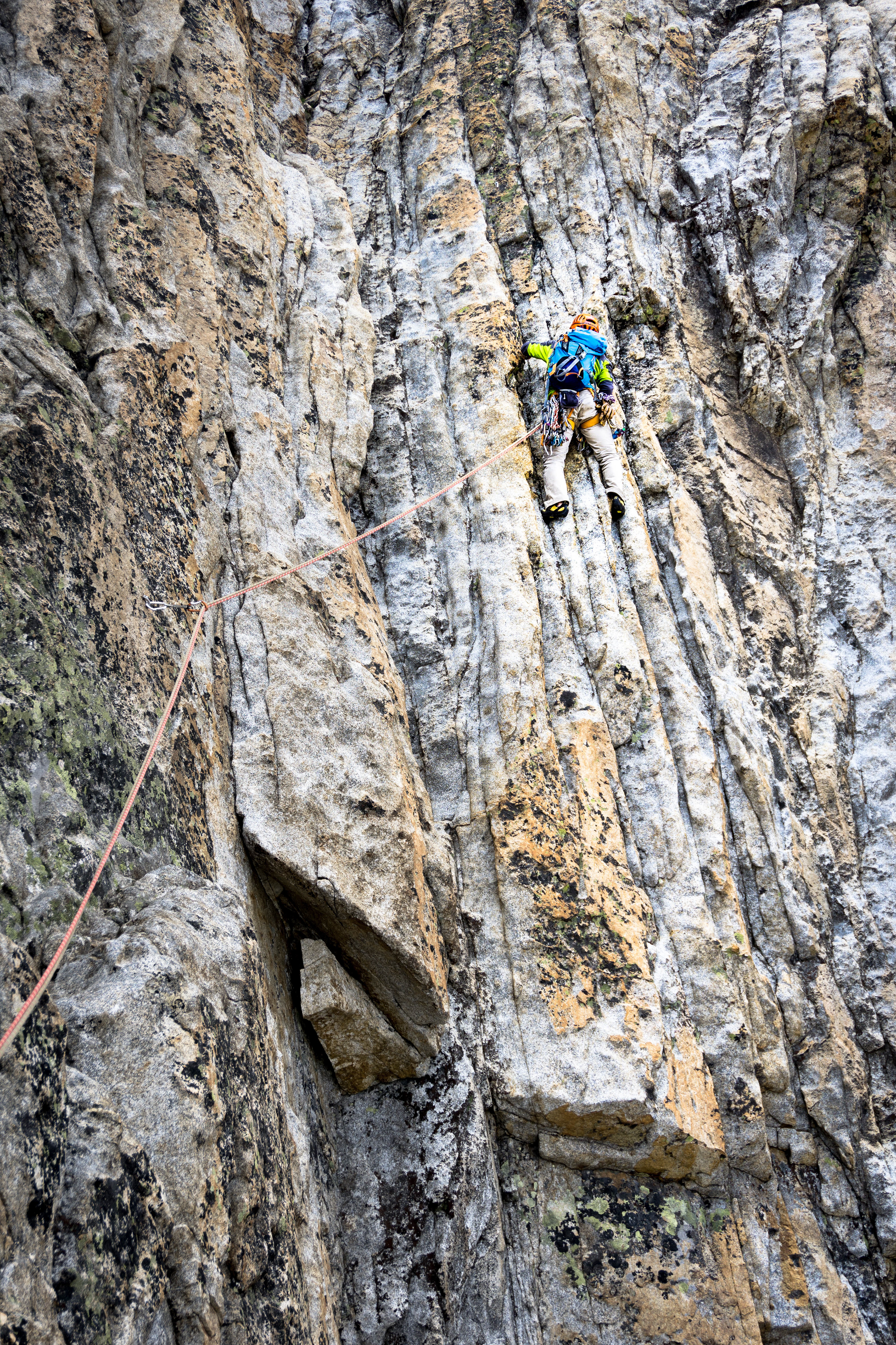 Photo Mehdi Cherfaoui (Escalade haute-montagne, Face Sud de la Tête du Rouget, massif des Écrins)
