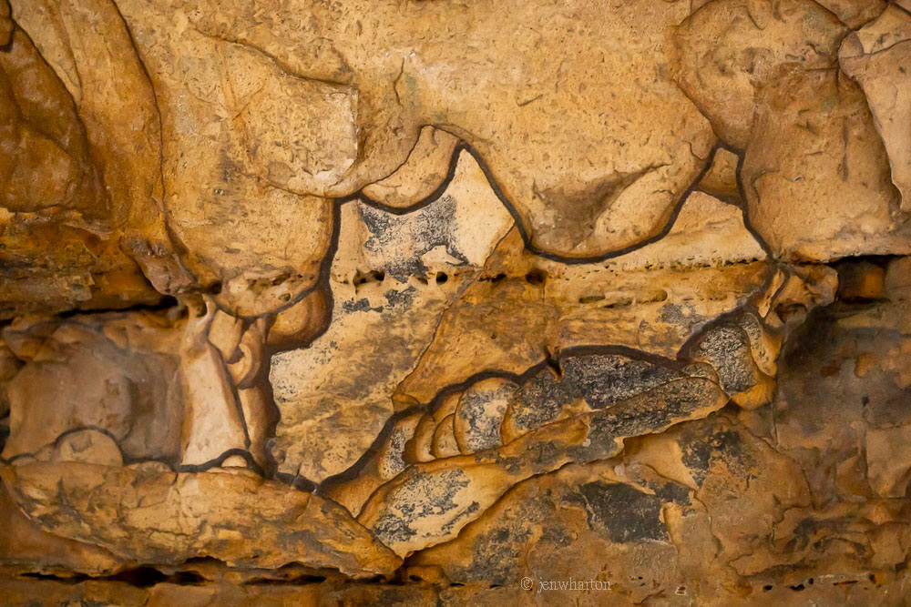 Liesegang, Panther's Den, Shawnee National Forest, Illinois
