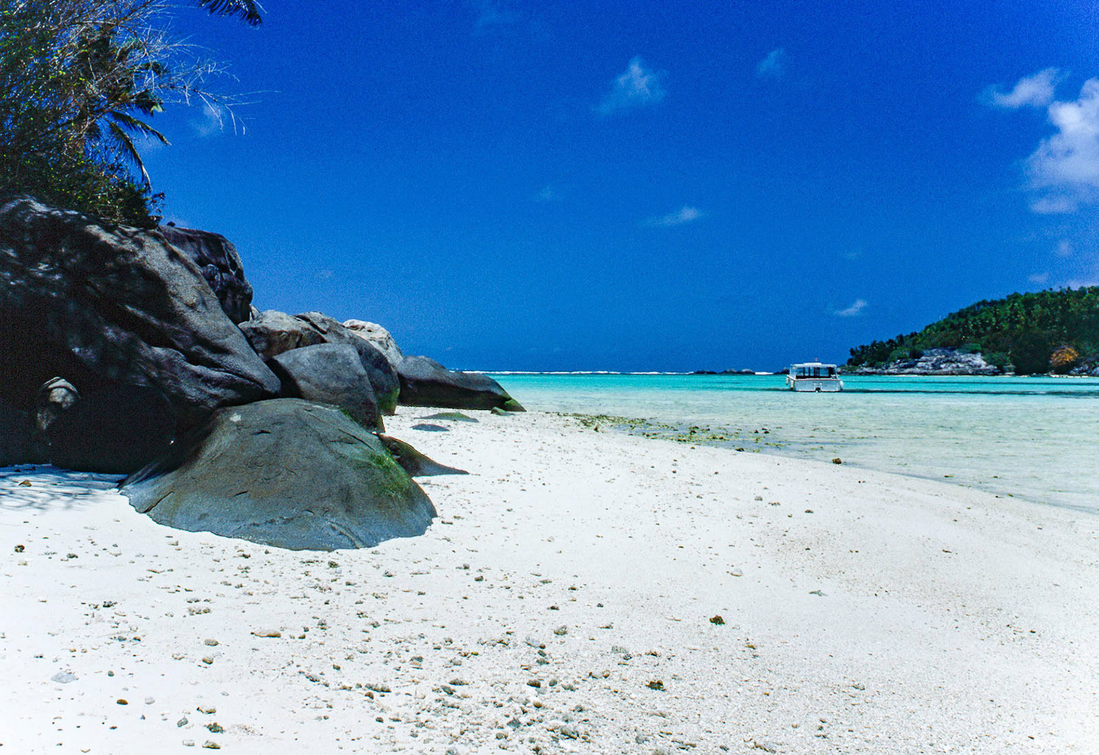 Moyenne Island privately owned at the time by an inglishman.