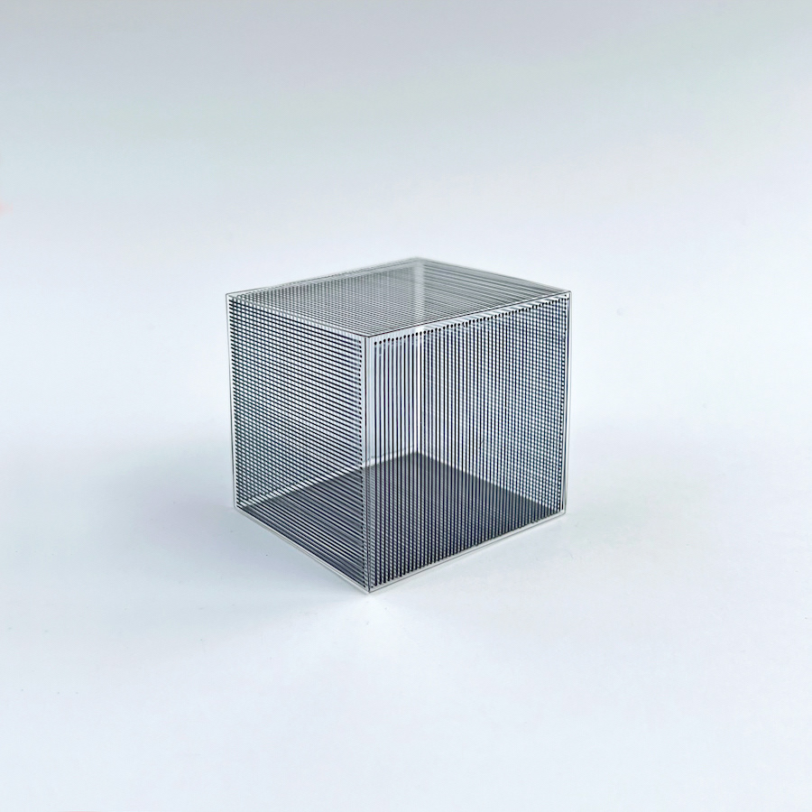 318 lines, 17th June, fineliner on clear acrylic sheet. The cube measures 5,5 x 5,5 x 5,5 cm.
