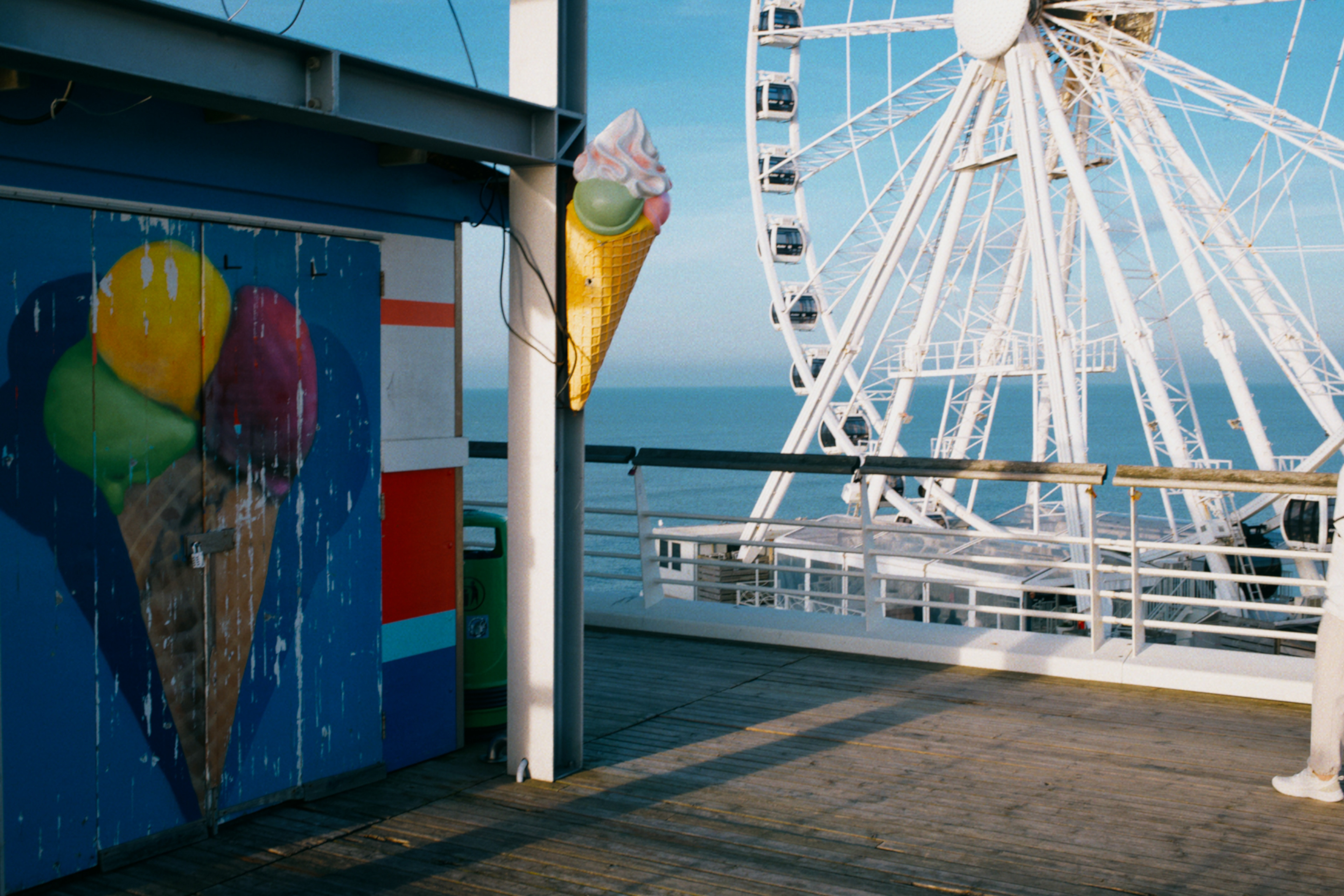 Photo of Scheveningen pier, shot on the Canon 5D Classic.