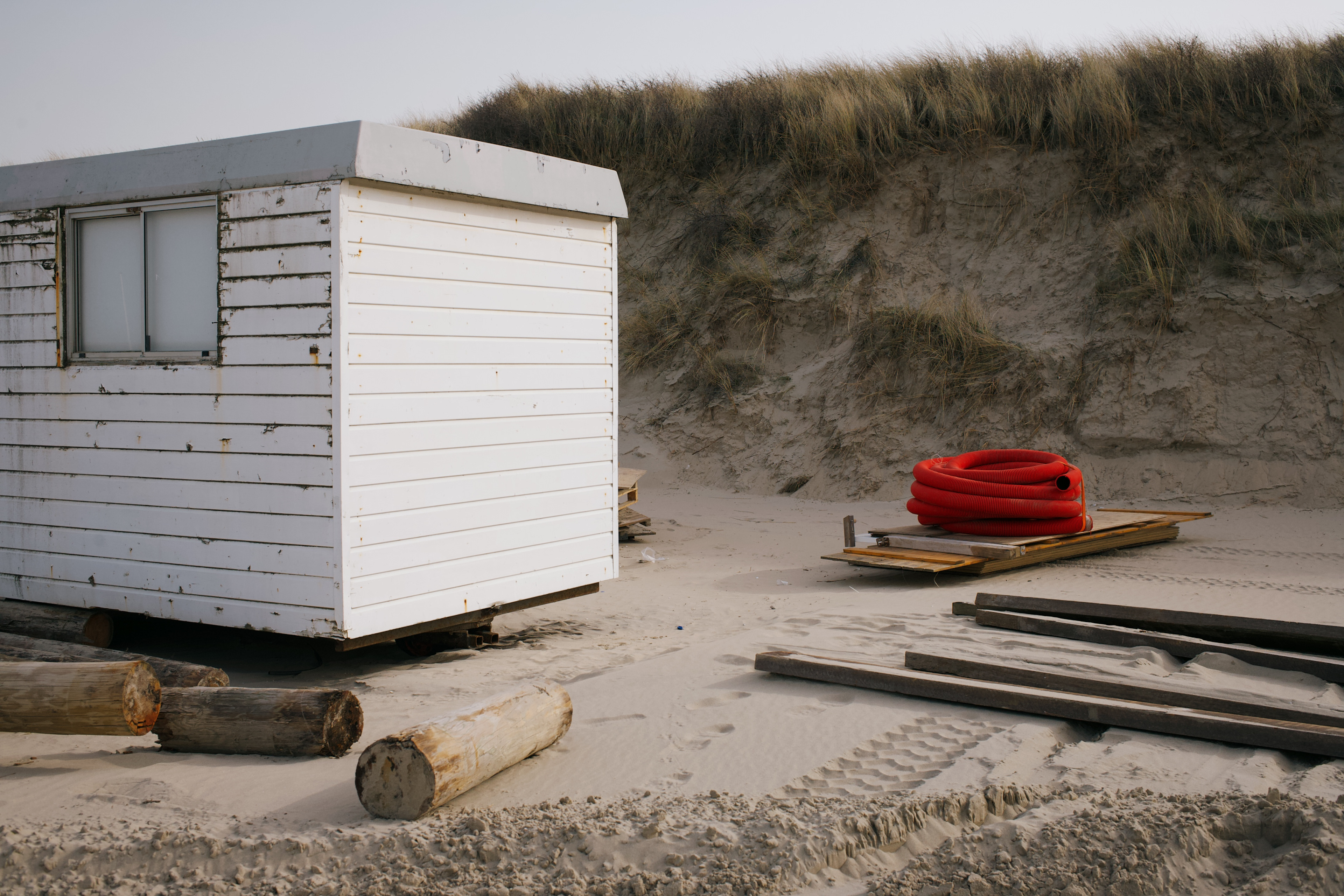 Photo of beach house in Kijkduin, shot on the Canon 5D Classic.
