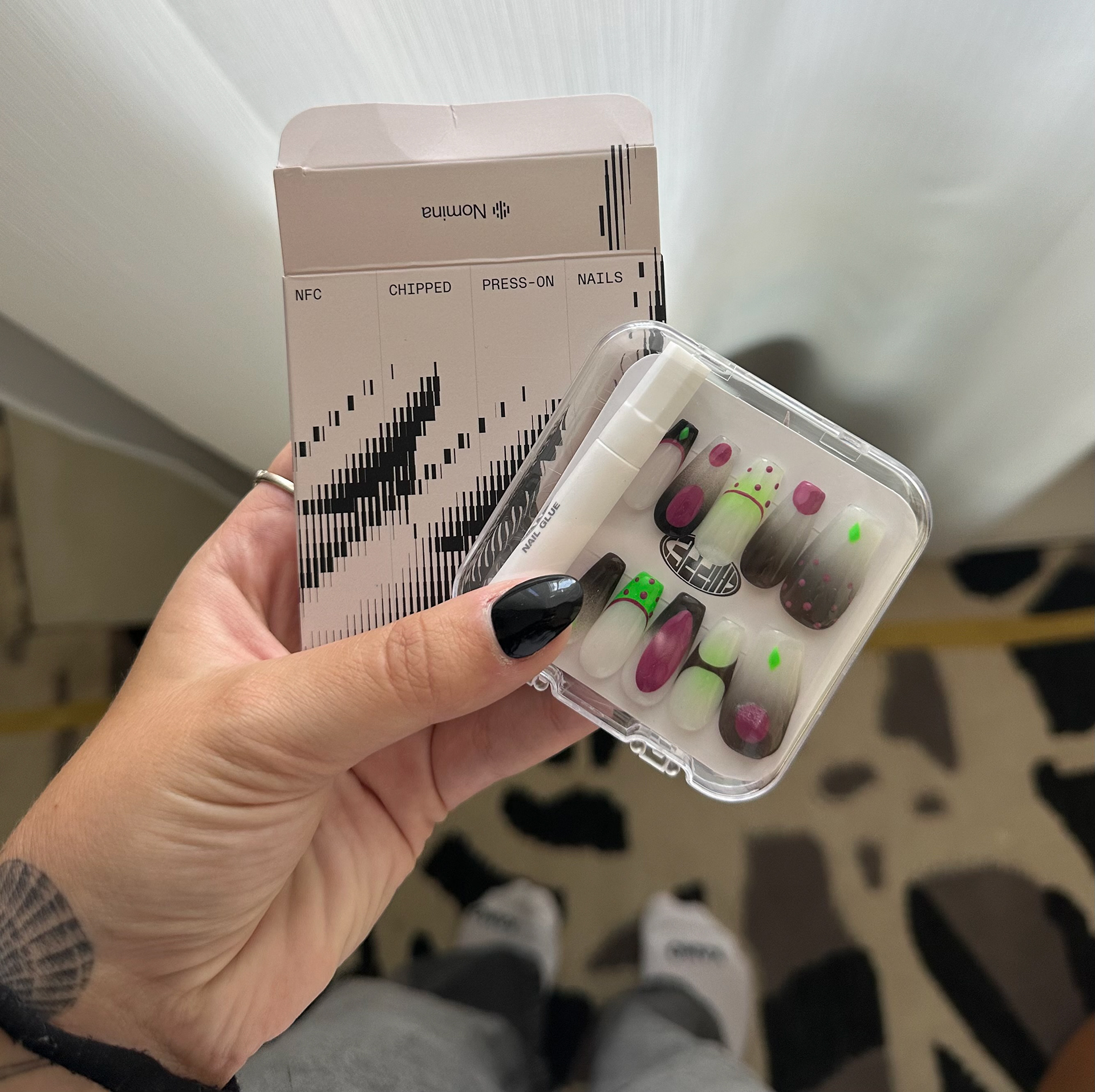 Microchipped Nails w/ Nomina Branding