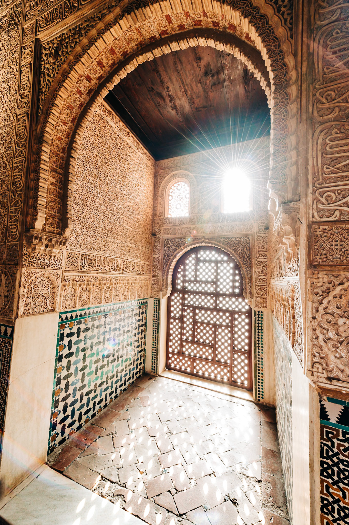 Morning sun in the Alhambra