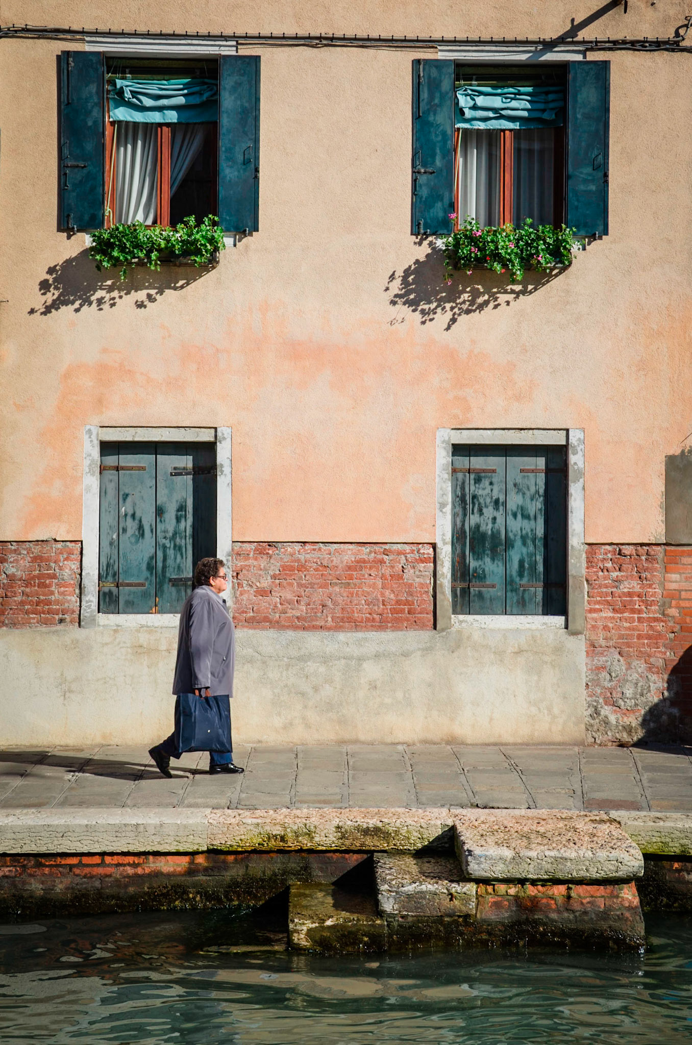 Murano (woman 2)