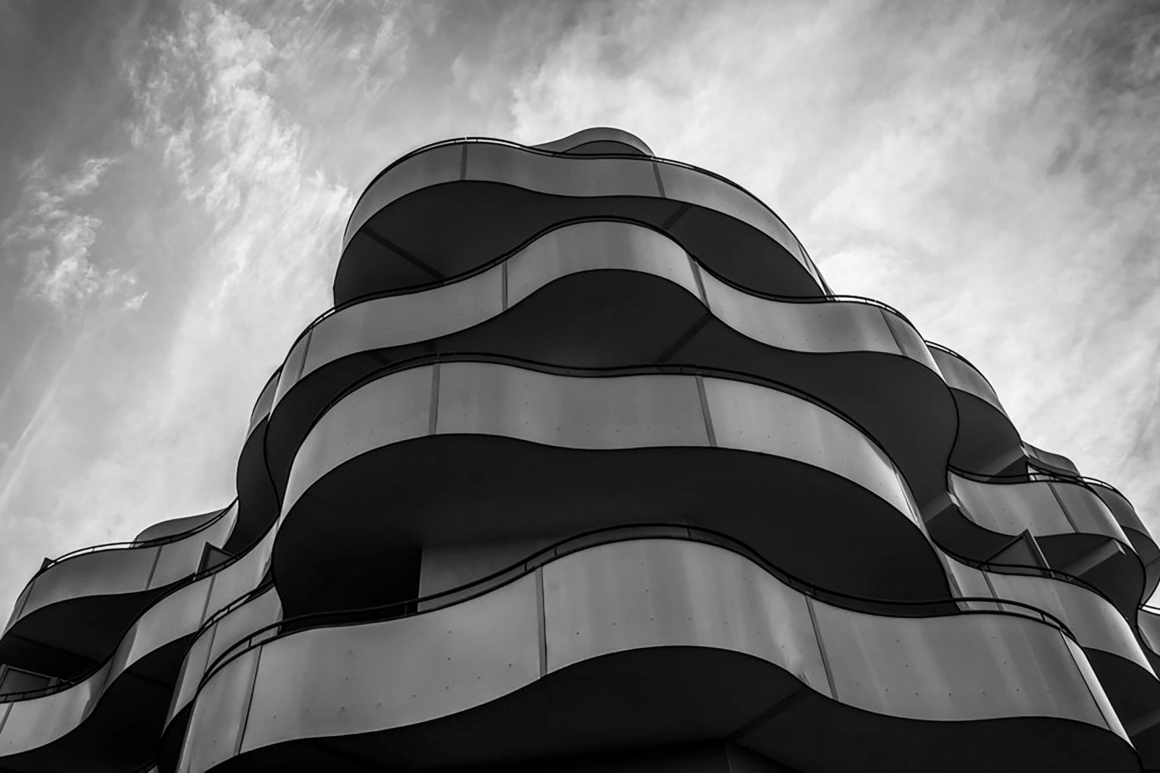 Ombre&Lumiere _Tv 1-160 s à f - 10 _ ISO 100  - 21 mm _Priorité d'ouverture Moyenne pondérée  Michel V.